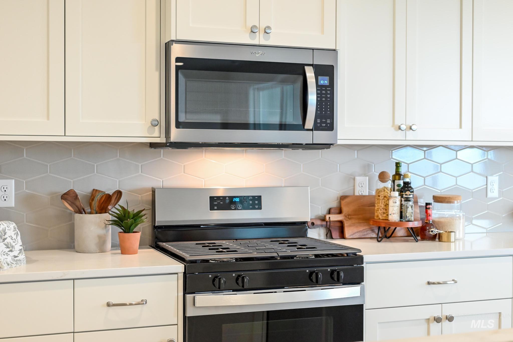 8108 S Diamond River St, Meridian, Idaho 83642, 4 Bedrooms, 2 Bathrooms, Residential For Sale, Price $522,000, 98964657