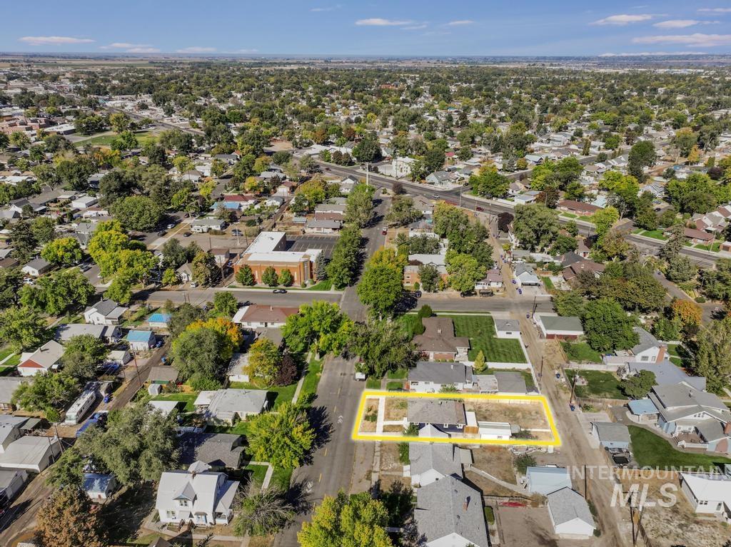 336 6th Ave N, Twin Falls, Idaho 83301, 2 Bedrooms, 1 Bathroom, Residential For Sale, Price $239,000,MLS 98964673