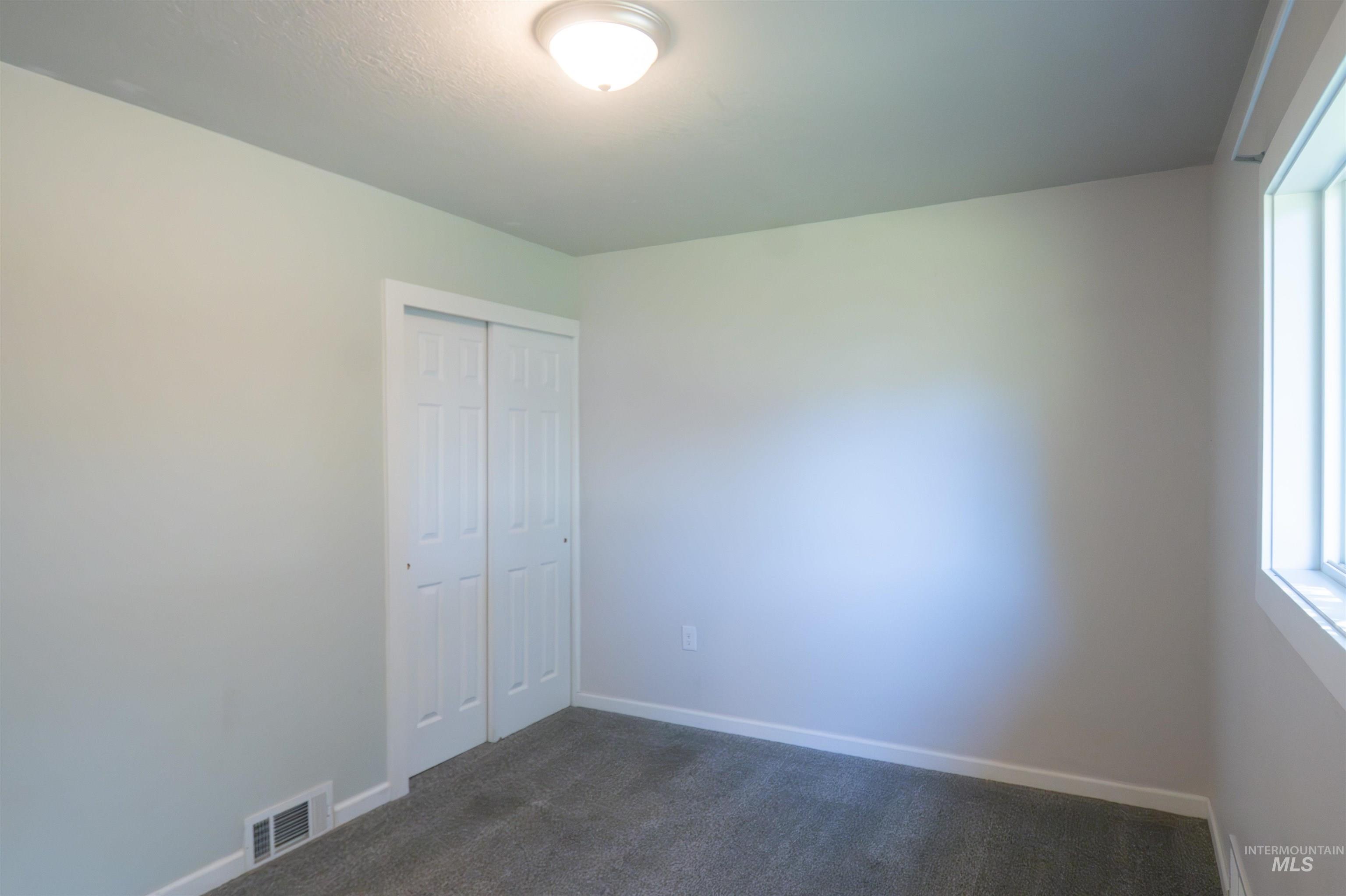 127 E 8th North, Mountain Home, Idaho 83647, 3 Bedrooms, 1 Bathroom, Residential For Sale, Price $268,000,MLS 98964680