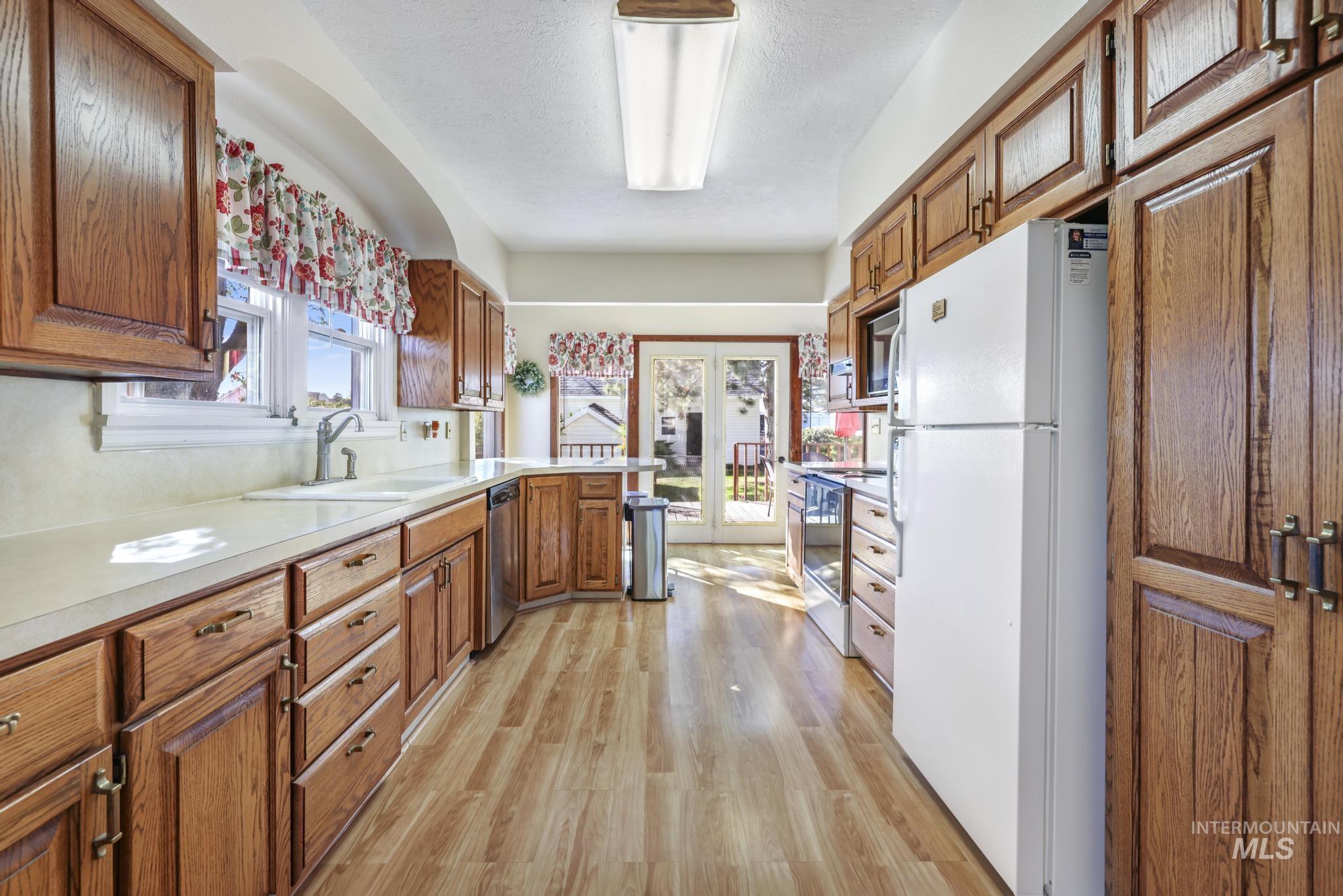 1213 Burley Ave, Buhl, Idaho 83316, 3 Bedrooms, 2 Bathrooms, Residential For Sale, Price $515,000, 98964688