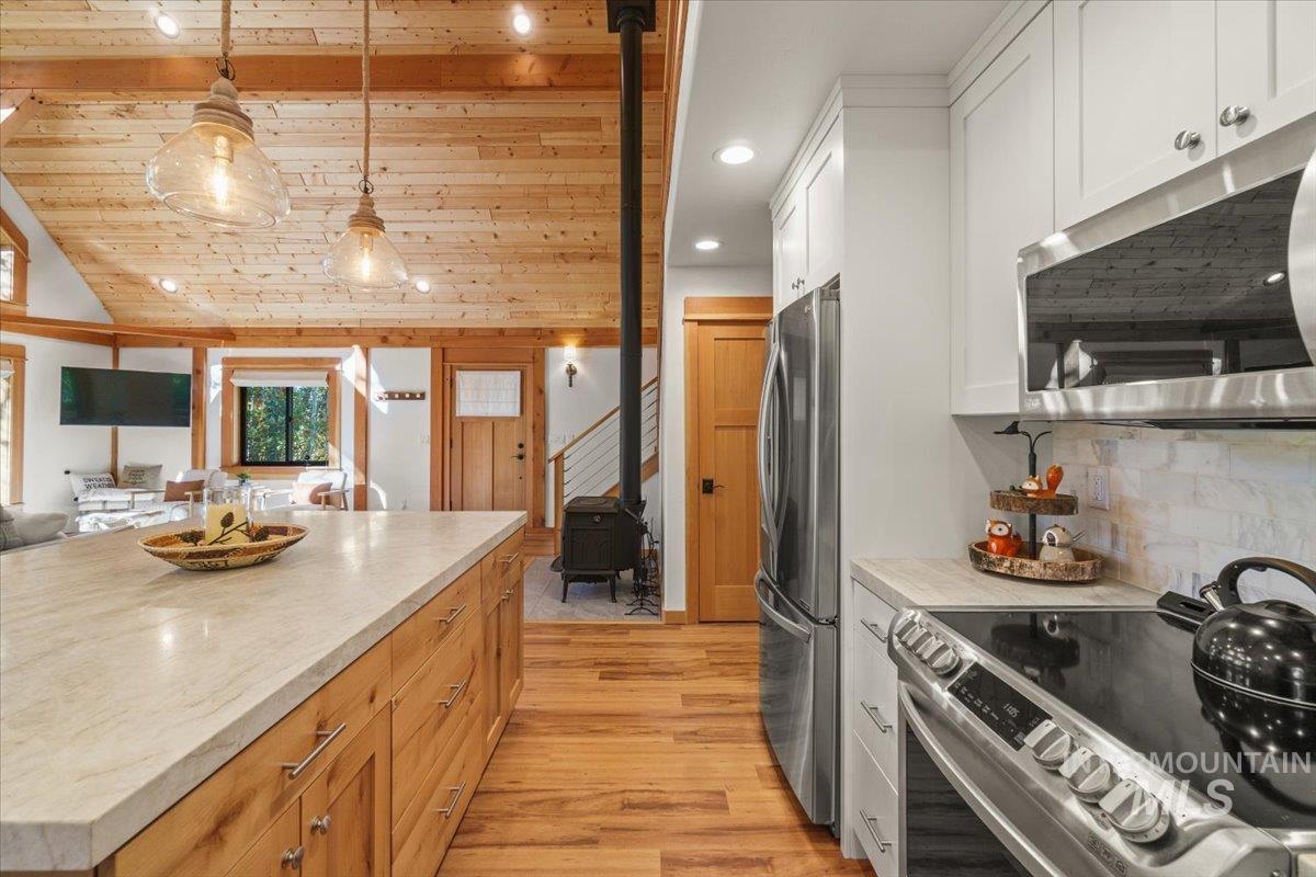 13982 Comfort Road, McCall, Idaho 83638, 3 Bedrooms, 2 Bathrooms, Residential For Sale, Price $1,198,500, 98964689