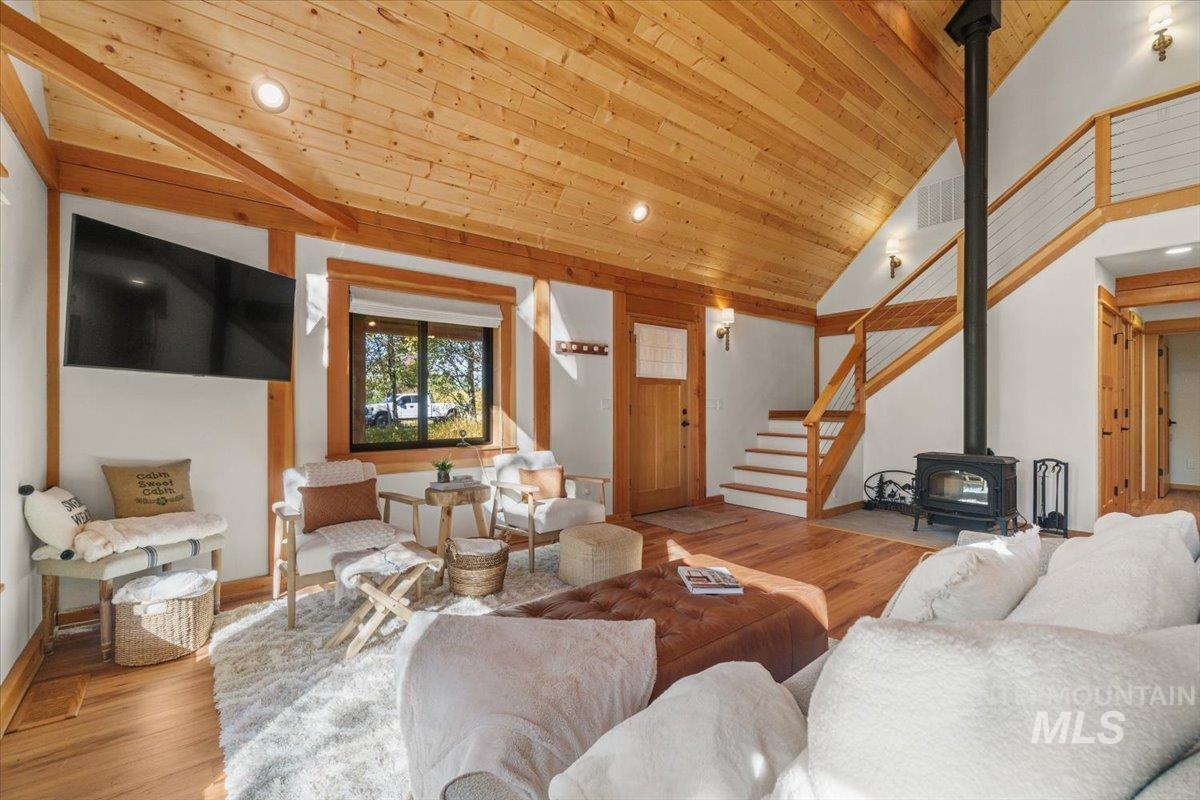 13982 Comfort Road, McCall, Idaho 83638, 3 Bedrooms, 2 Bathrooms, Residential For Sale, Price $1,198,500, 98964689