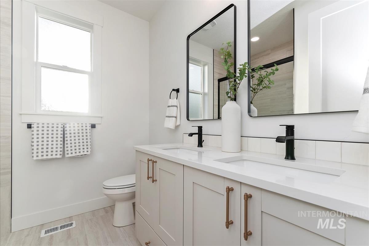 7179 E Osprey Estates Dr., Nampa, Idaho 83686, 3 Bedrooms, 3.5 Bathrooms, Residential For Sale, Price $964,900,MLS 98964690