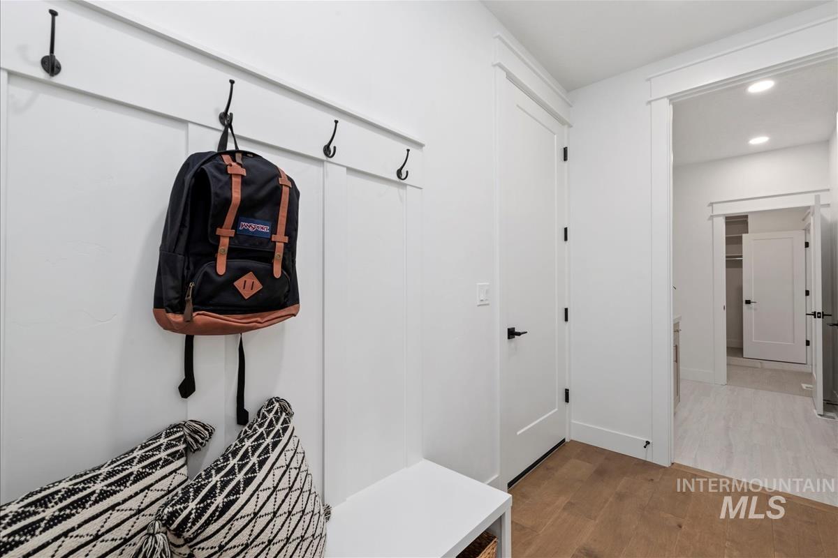 7179 E Osprey Estates Dr., Nampa, Idaho 83686, 3 Bedrooms, 3.5 Bathrooms, Residential For Sale, Price $969,900,MLS 98964690