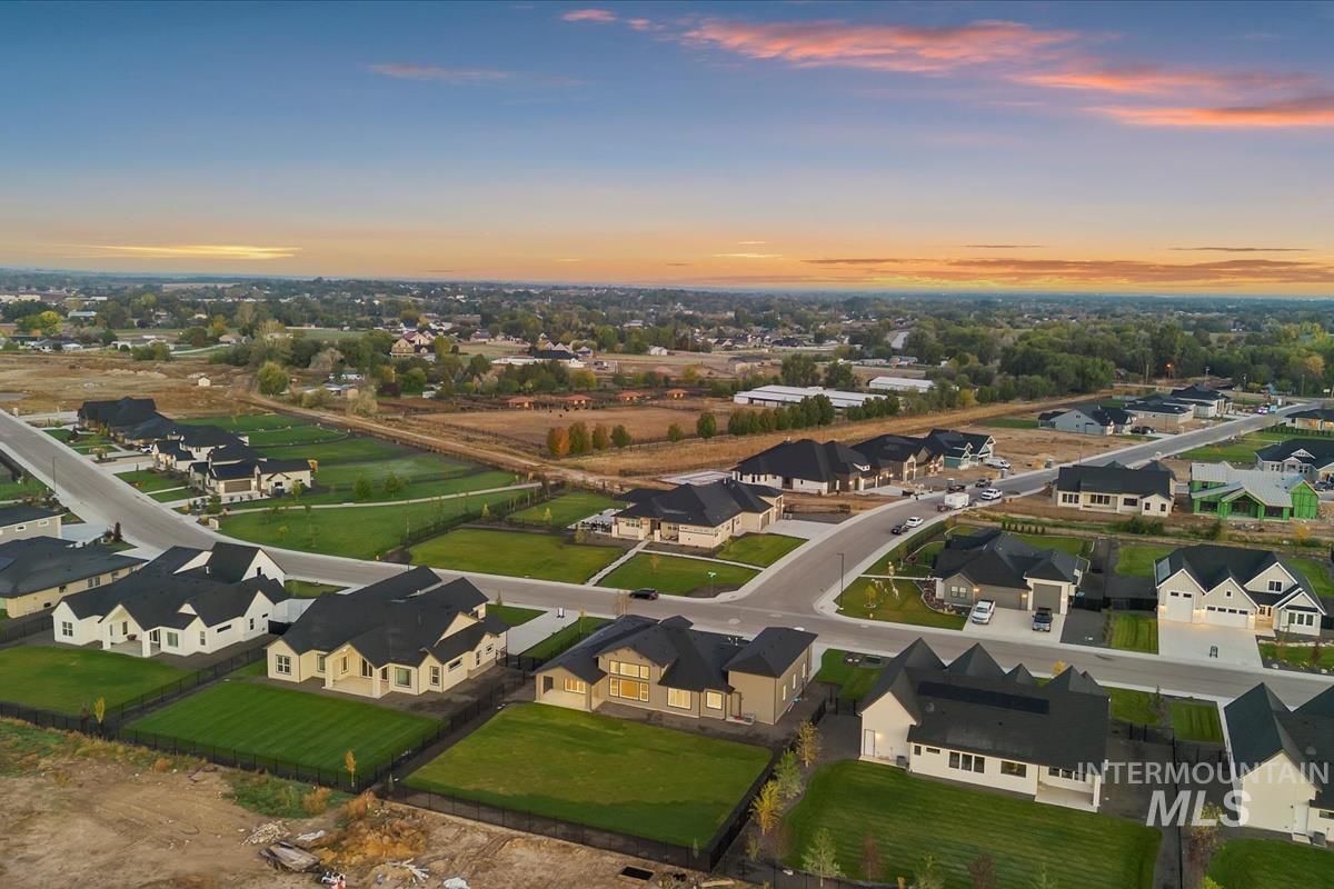 7179 E Osprey Estates Dr., Nampa, Idaho 83686, 3 Bedrooms, 3.5 Bathrooms, Residential For Sale, Price $964,900,MLS 98964690