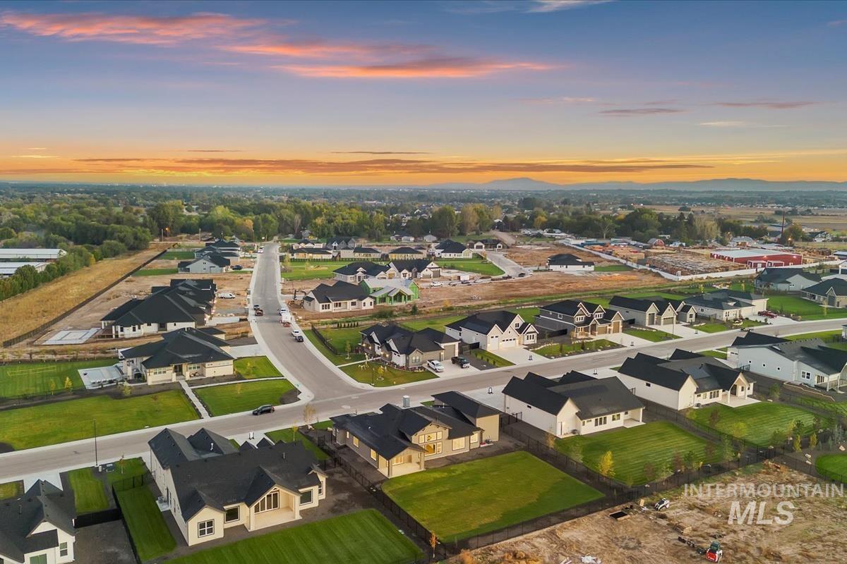 7179 E Osprey Estates Dr., Nampa, Idaho 83686, 3 Bedrooms, 3.5 Bathrooms, Residential For Sale, Price $969,900,MLS 98964690