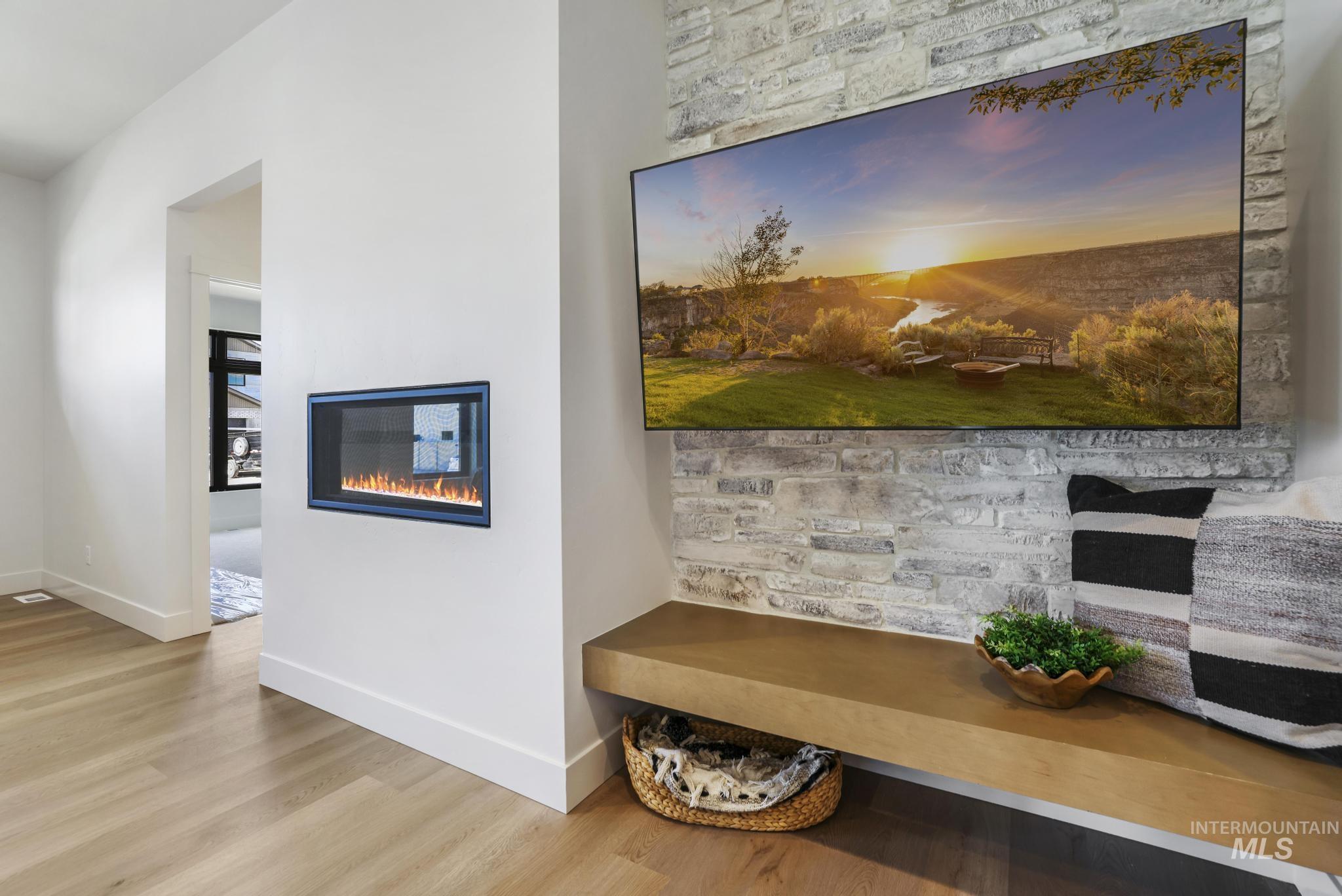 532 Canyon Falls, Twin Falls, Idaho 83301, 4 Bedrooms, 3 Bathrooms, Residential For Sale, Price $739,000, 98964696