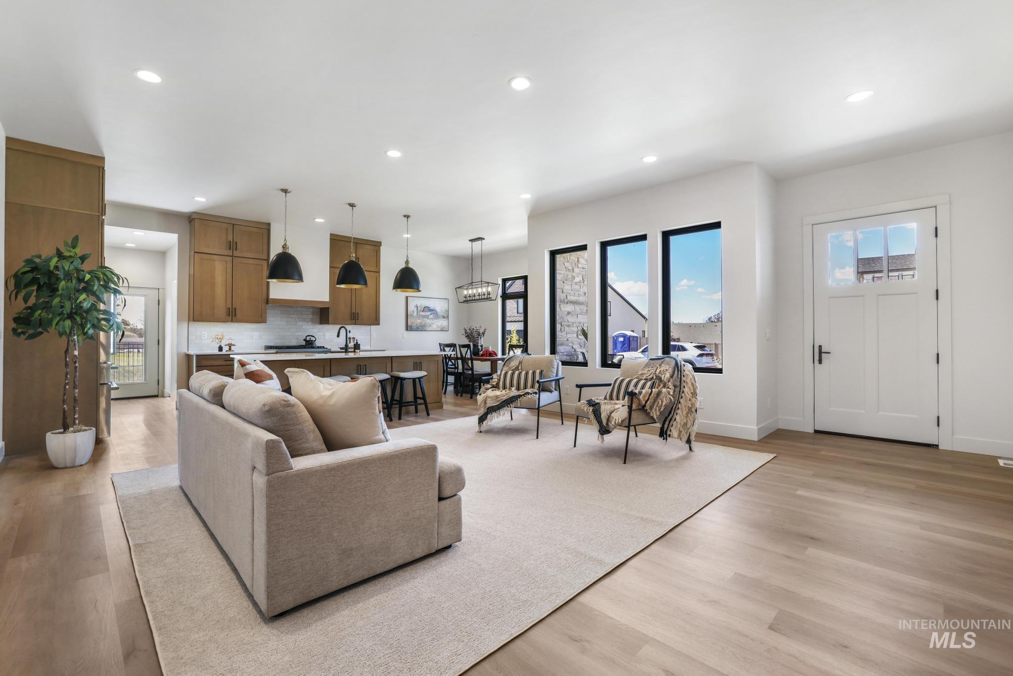 532 Canyon Falls, Twin Falls, Idaho 83301, 4 Bedrooms, 3 Bathrooms, Residential For Sale, Price $739,000, 98964696