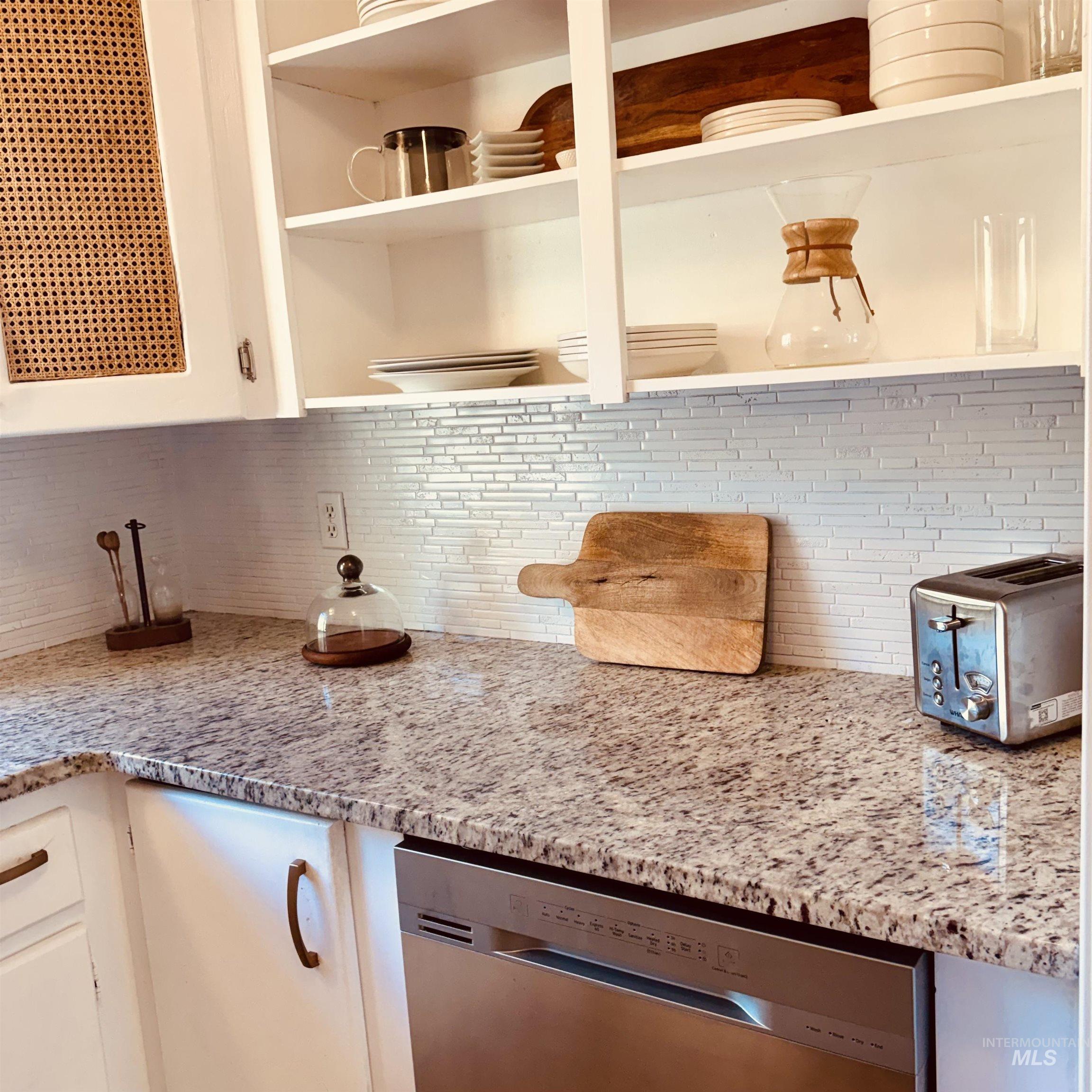 771 N Eagle Hills Way, Eagle, Idaho 83616-5211, 3 Bedrooms, 2 Bathrooms, Residential For Sale, Price $579,000,MLS 98964703