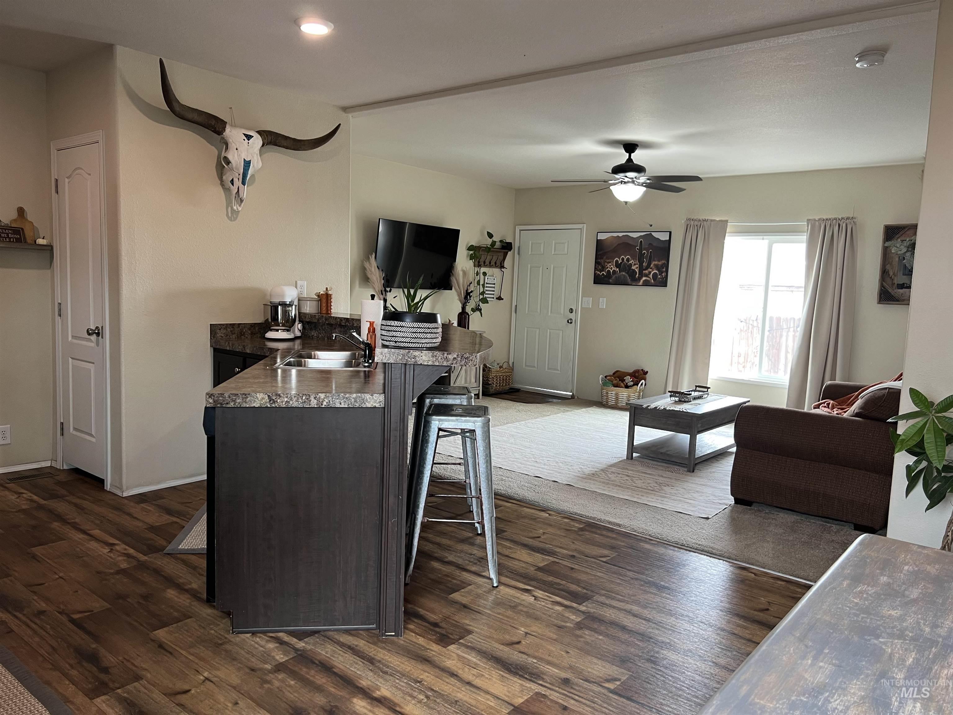 608 Roosevelt Ave., Grand View, Idaho 83624, 3 Bedrooms, 2 Bathrooms, Residential For Sale, Price $199,900,MLS 98964718