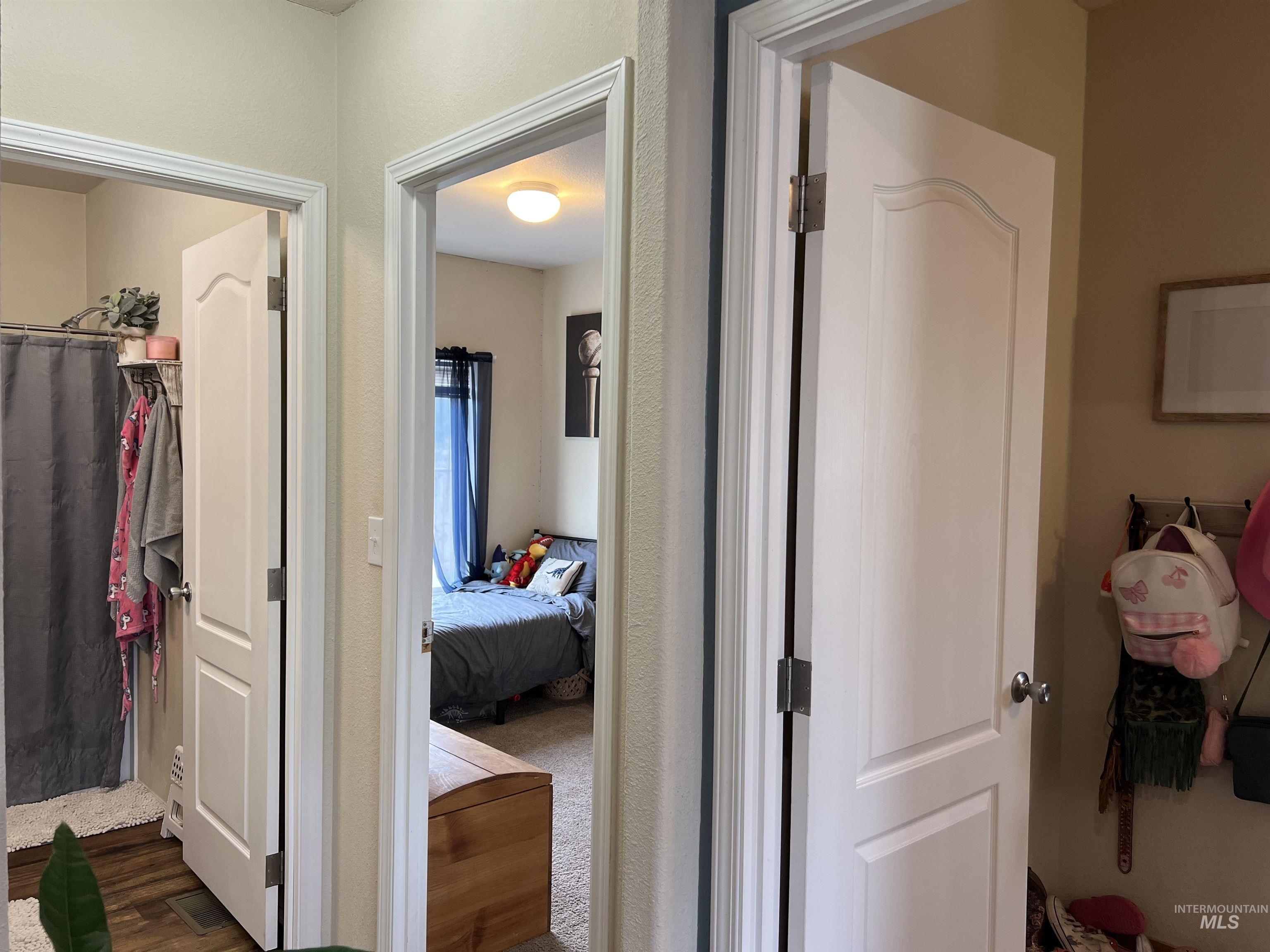 608 Roosevelt Ave., Grand View, Idaho 83624, 3 Bedrooms, 2 Bathrooms, Residential For Sale, Price $199,900,MLS 98964718