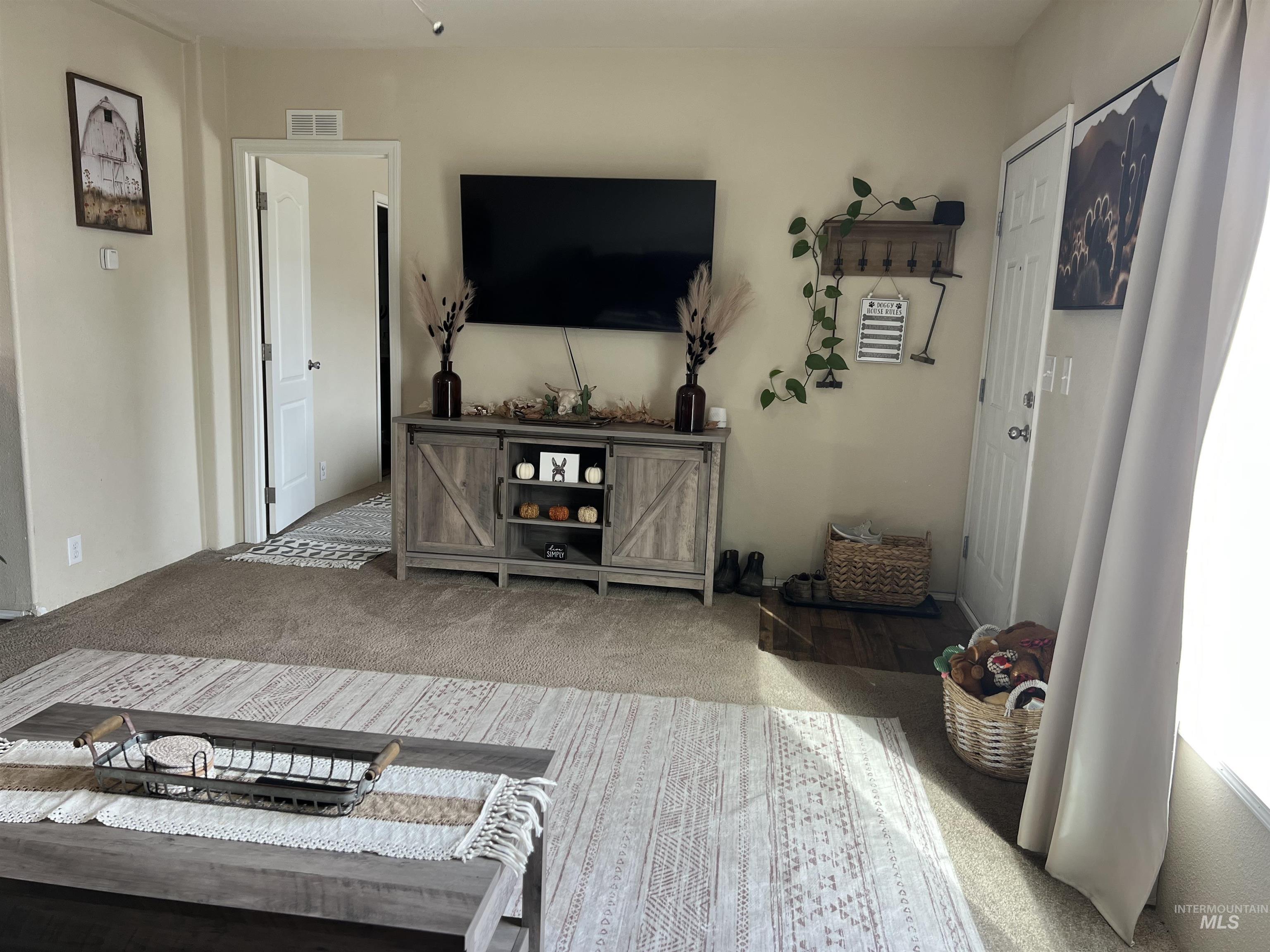 608 Roosevelt Ave., Grand View, Idaho 83624, 3 Bedrooms, 2 Bathrooms, Residential For Sale, Price $199,900,MLS 98964718