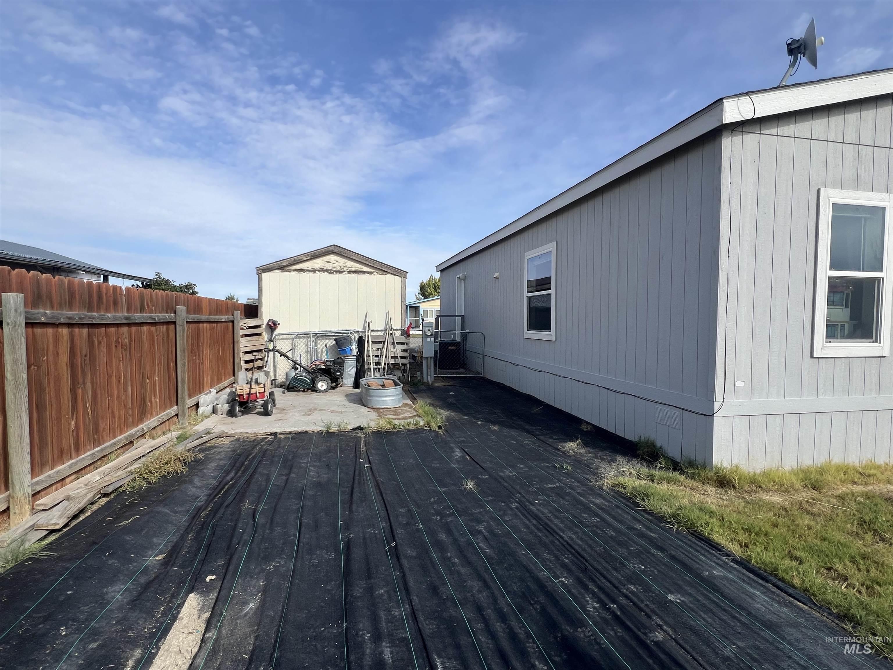 608 Roosevelt Ave., Grand View, Idaho 83624, 3 Bedrooms, 2 Bathrooms, Residential For Sale, Price $199,900,MLS 98964718