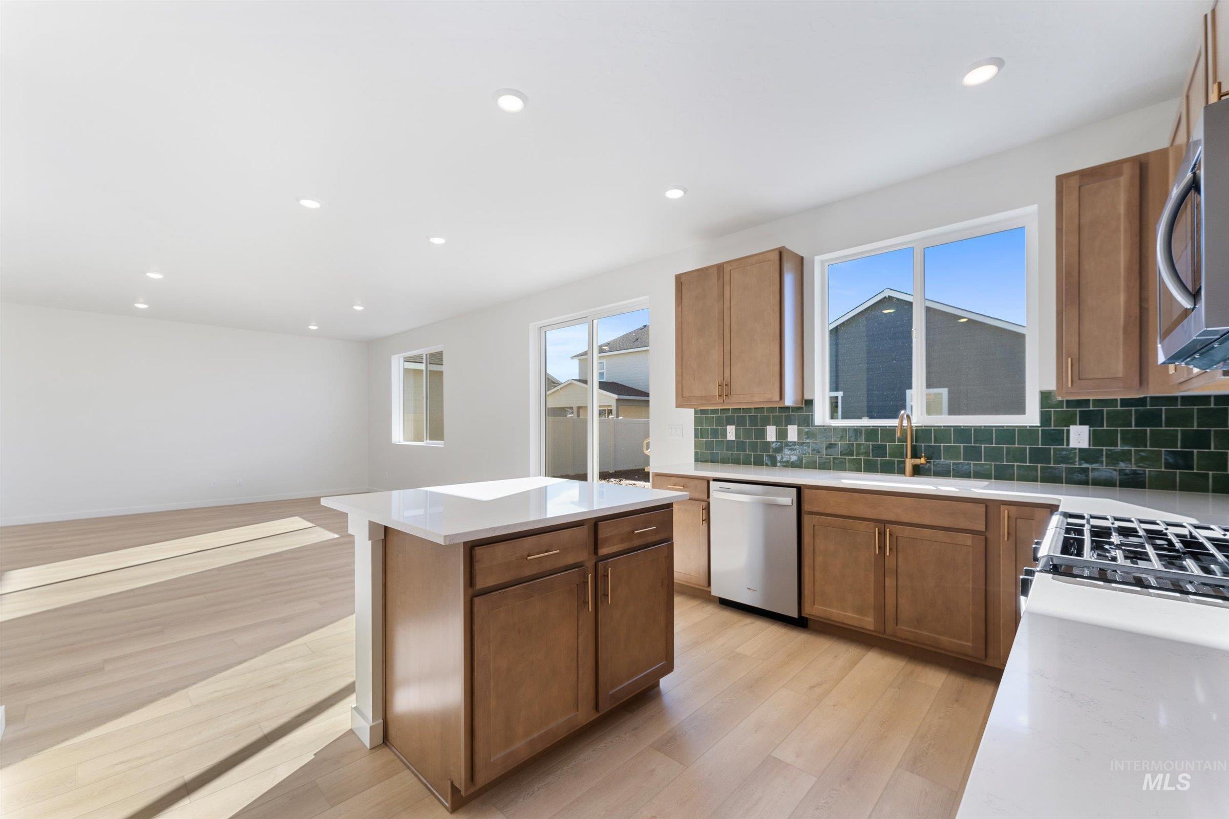 575 W Lyra St, Meridian, Idaho 83642, 3 Bedrooms, 2.5 Bathrooms, Residential For Sale, Price $450,946,MLS 98964725