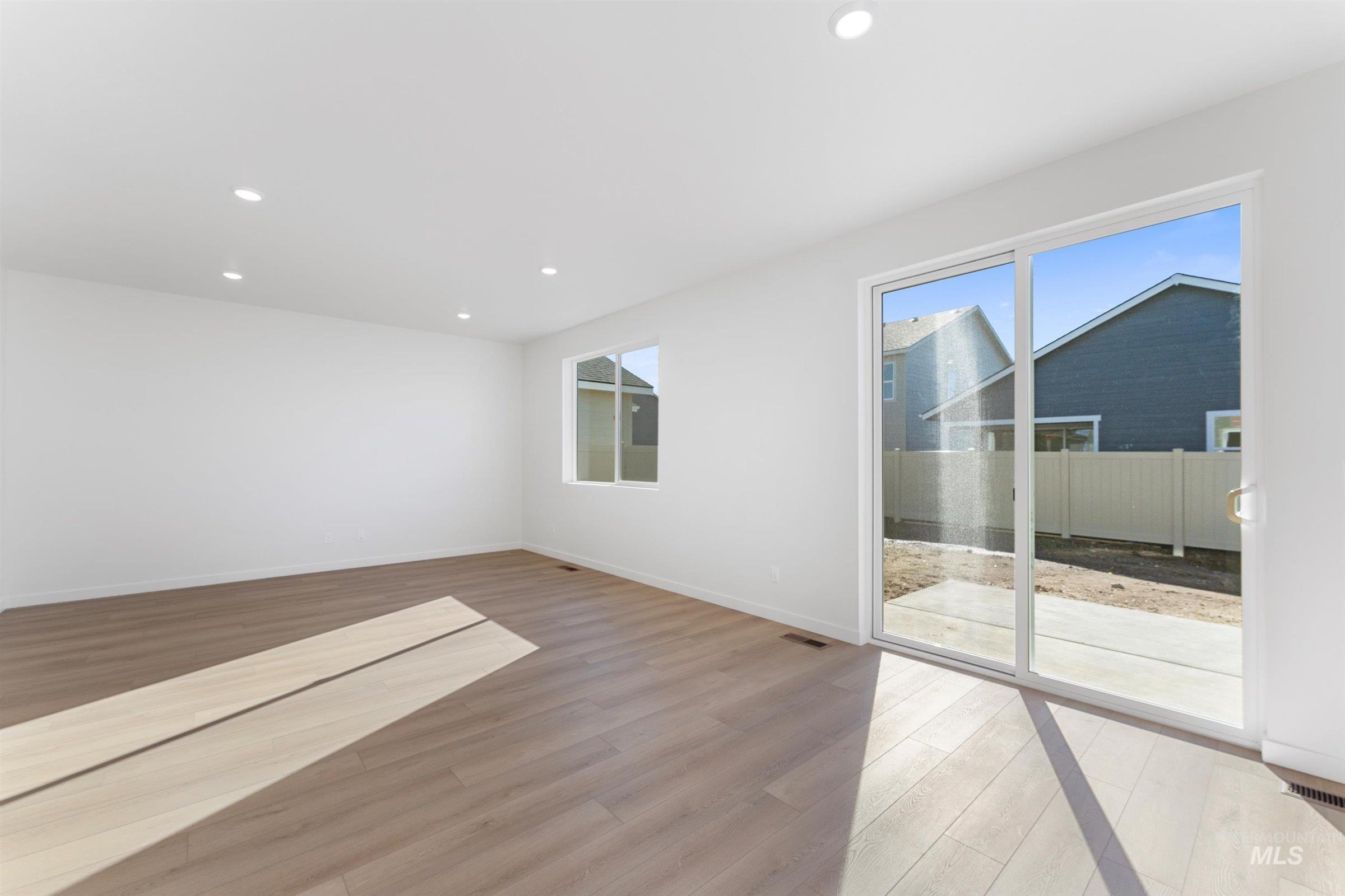 575 W Lyra St, Meridian, Idaho 83642, 3 Bedrooms, 2.5 Bathrooms, Residential For Sale, Price $450,946,MLS 98964725