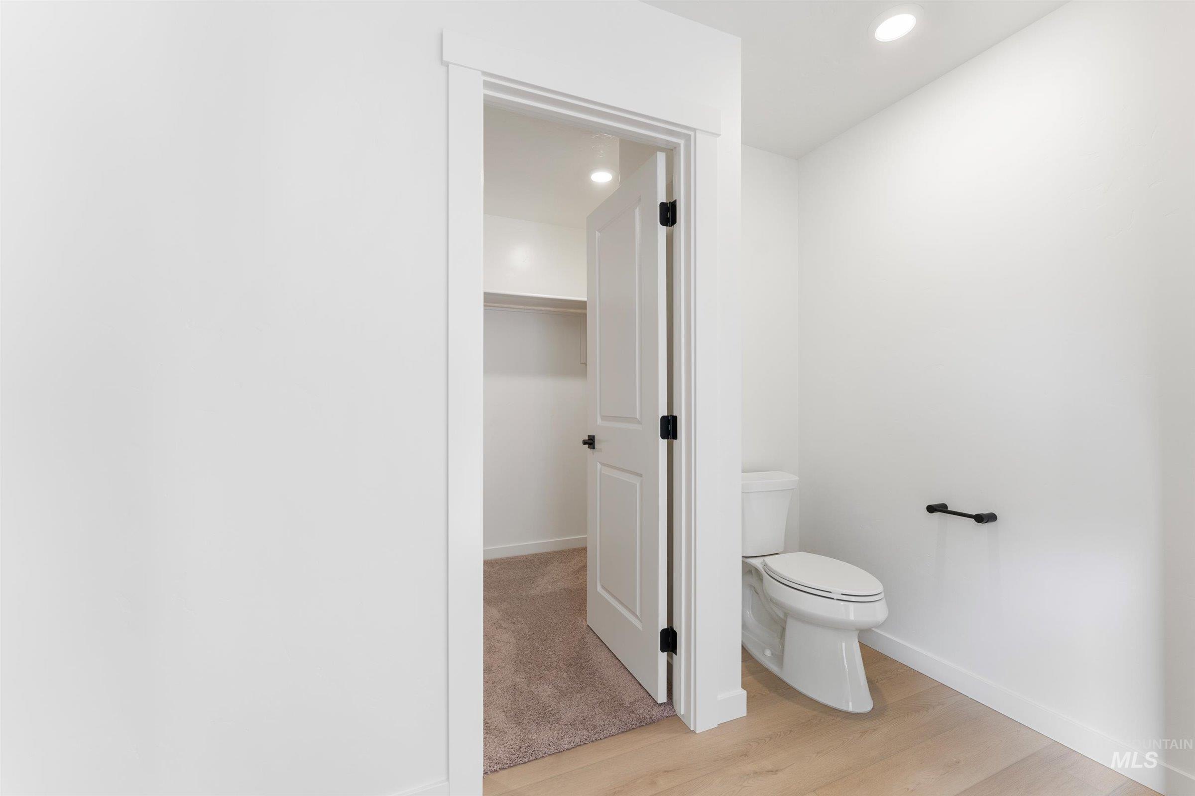 575 W Lyra St, Meridian, Idaho 83642, 3 Bedrooms, 2.5 Bathrooms, Residential For Sale, Price $450,946,MLS 98964725