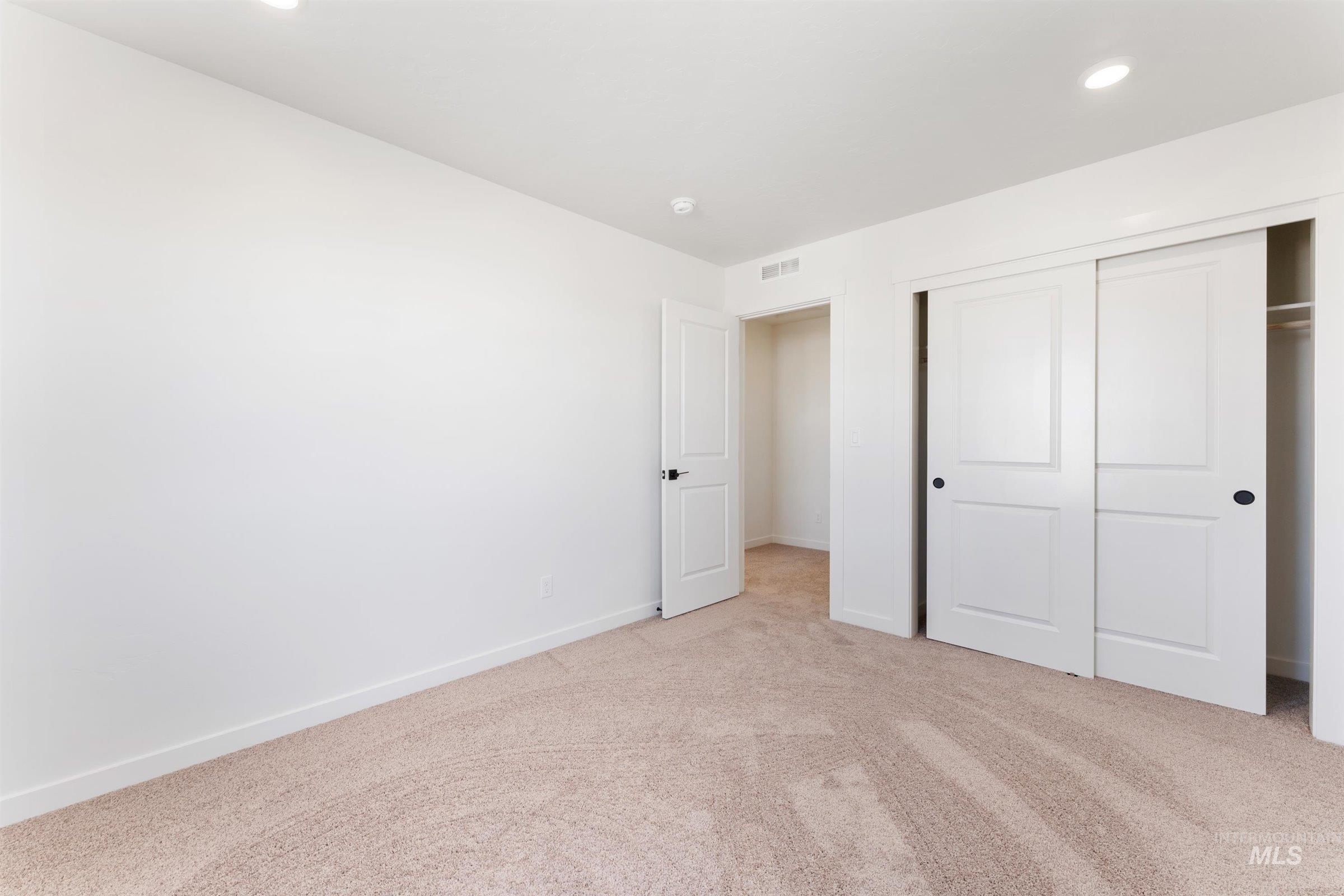 575 W Lyra St, Meridian, Idaho 83642, 3 Bedrooms, 2.5 Bathrooms, Residential For Sale, Price $450,946,MLS 98964725