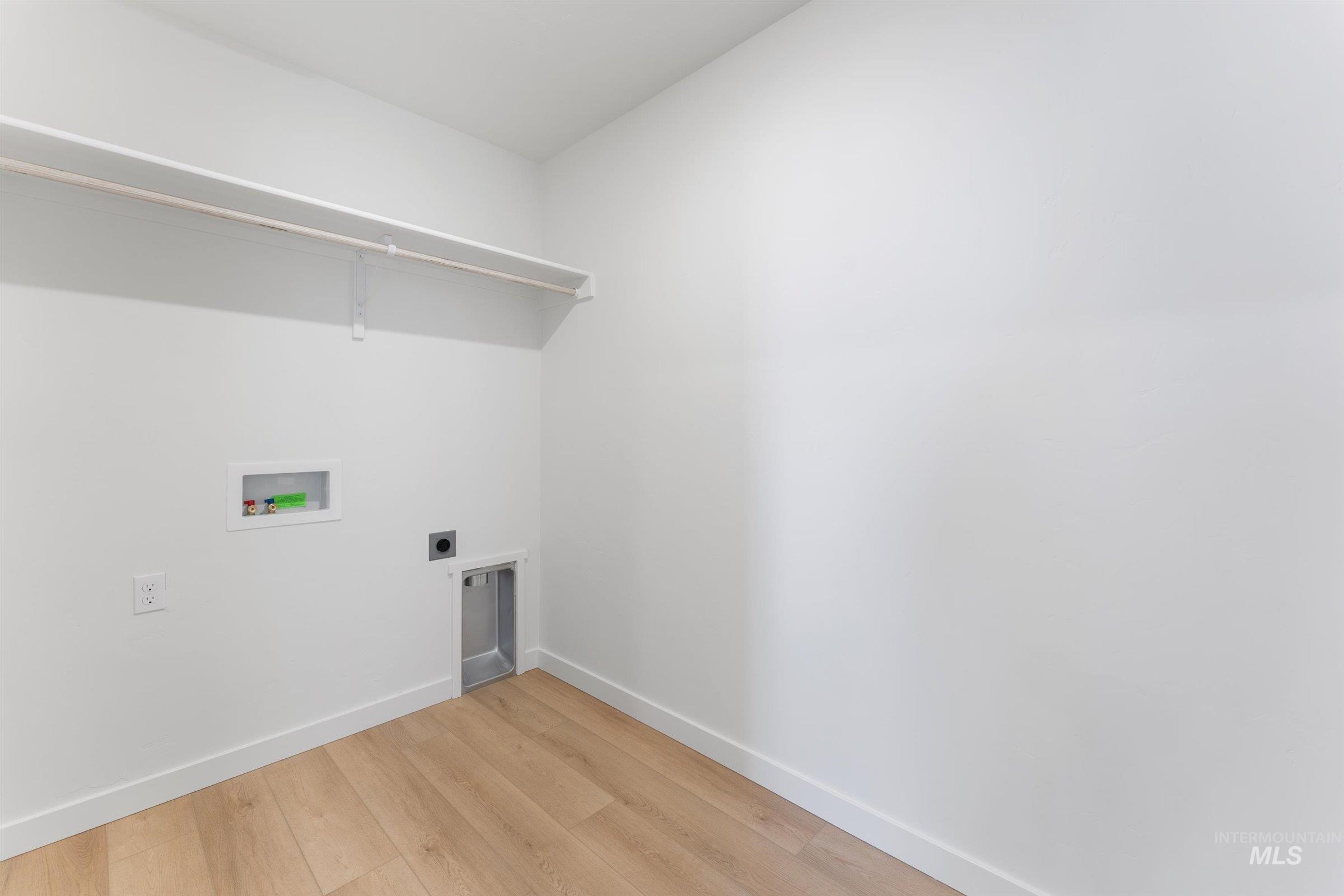 575 W Lyra St, Meridian, Idaho 83642, 3 Bedrooms, 2.5 Bathrooms, Residential For Sale, Price $450,946,MLS 98964725