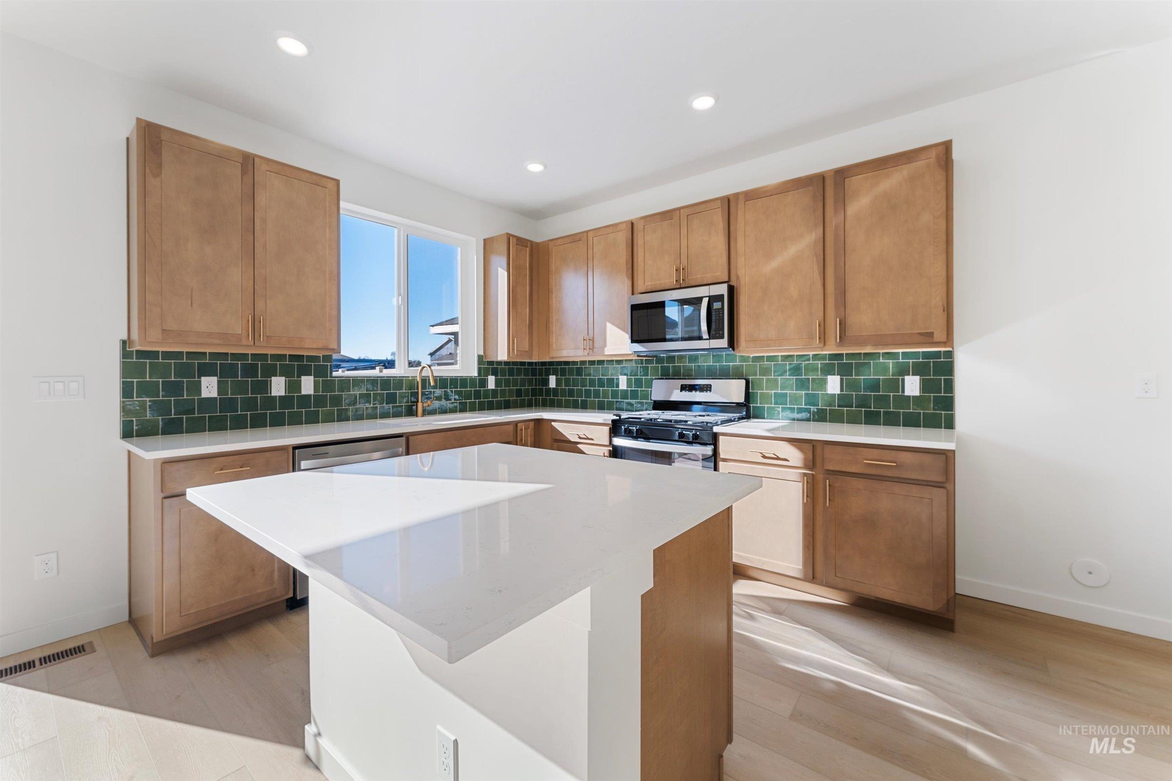 575 W Lyra St, Meridian, Idaho 83642, 3 Bedrooms, 2.5 Bathrooms, Residential For Sale, Price $450,946,MLS 98964725