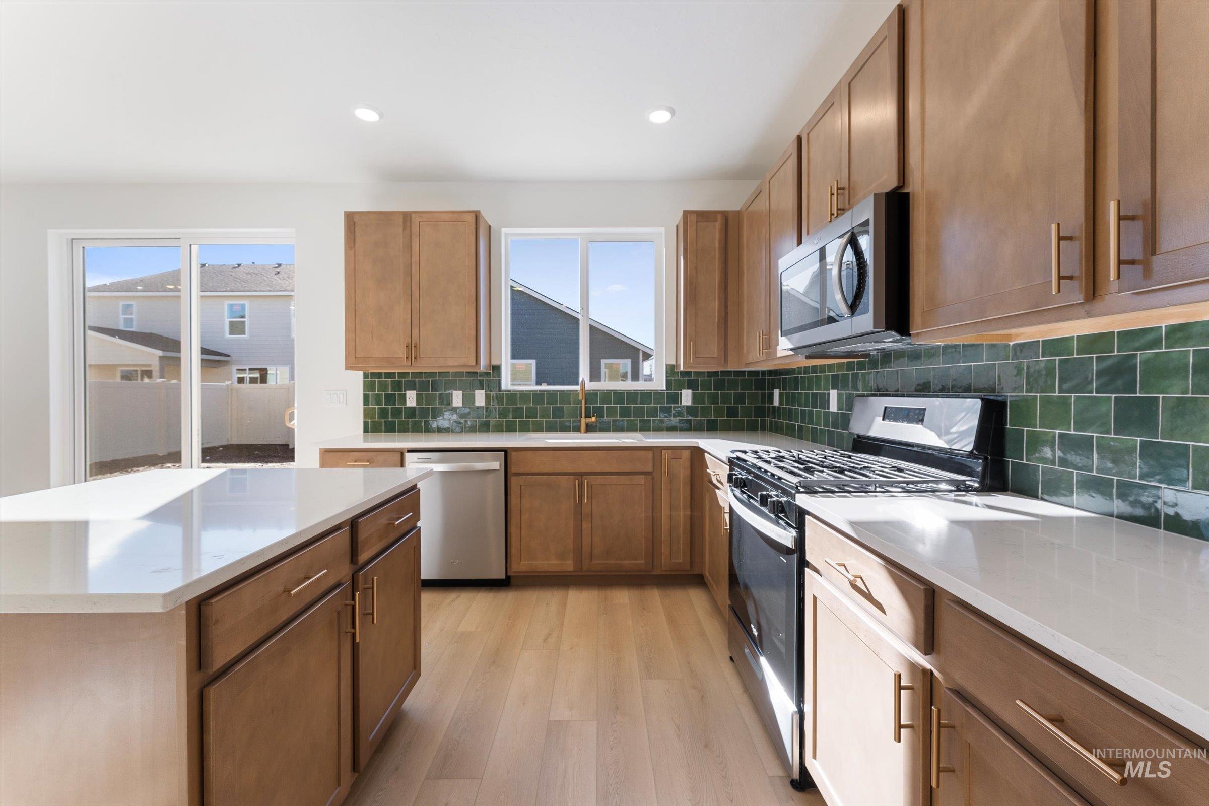 575 W Lyra St, Meridian, Idaho 83642, 3 Bedrooms, 2.5 Bathrooms, Residential For Sale, Price $450,946,MLS 98964725