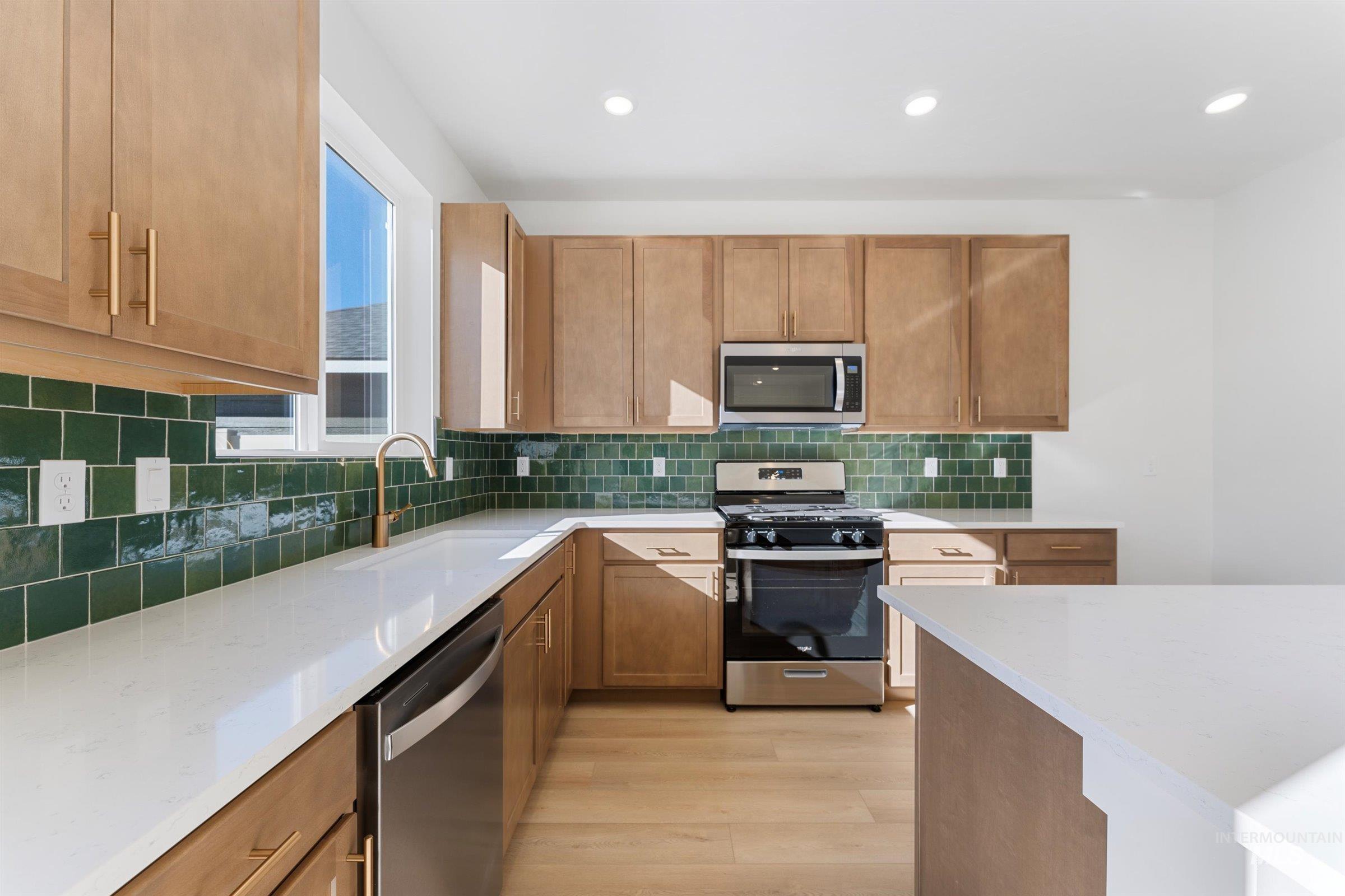 575 W Lyra St, Meridian, Idaho 83642, 3 Bedrooms, 2.5 Bathrooms, Residential For Sale, Price $450,946,MLS 98964725