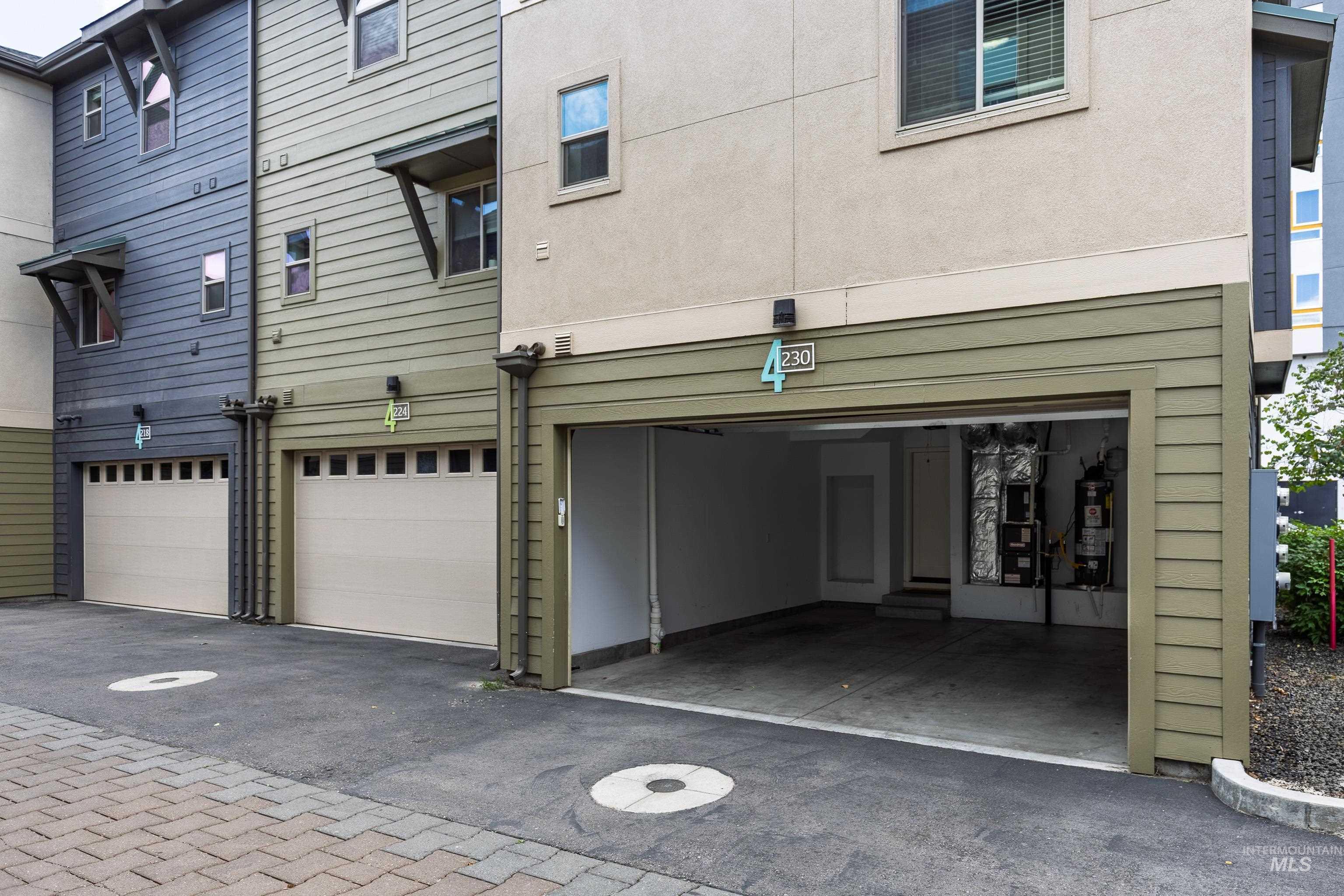 4230 N Freeride Ln, Garden City, Idaho 83714, 3 Bedrooms, 3.5 Bathrooms, Residential For Sale, Price $527,500, 98964727