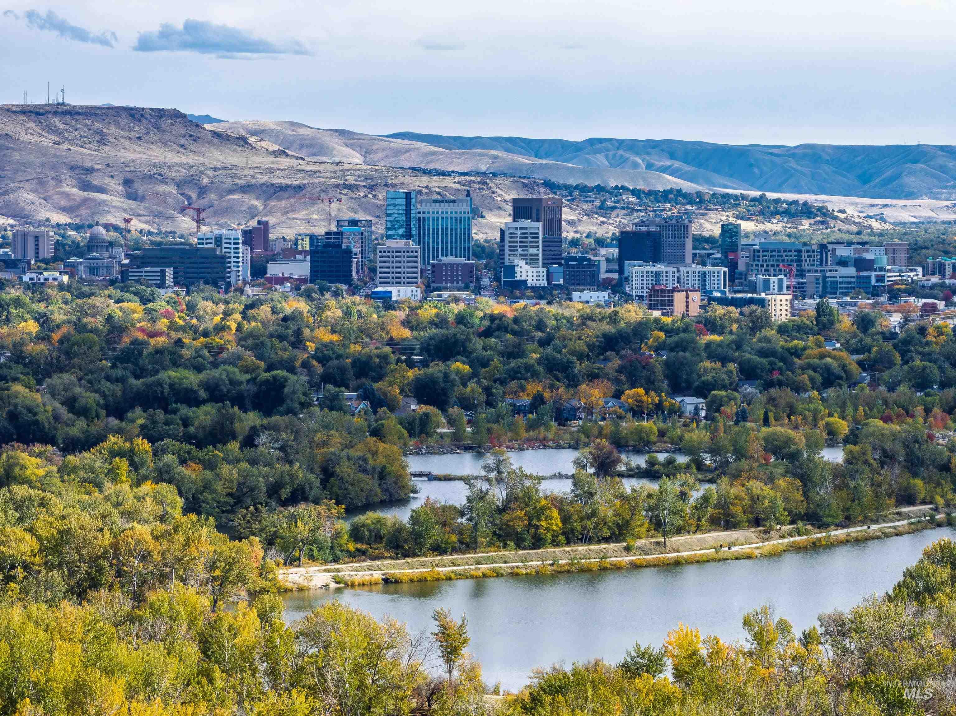 4230 N Freeride Ln, Garden City, Idaho 83714, 3 Bedrooms, 3.5 Bathrooms, Residential For Sale, Price $517,500, 98964727