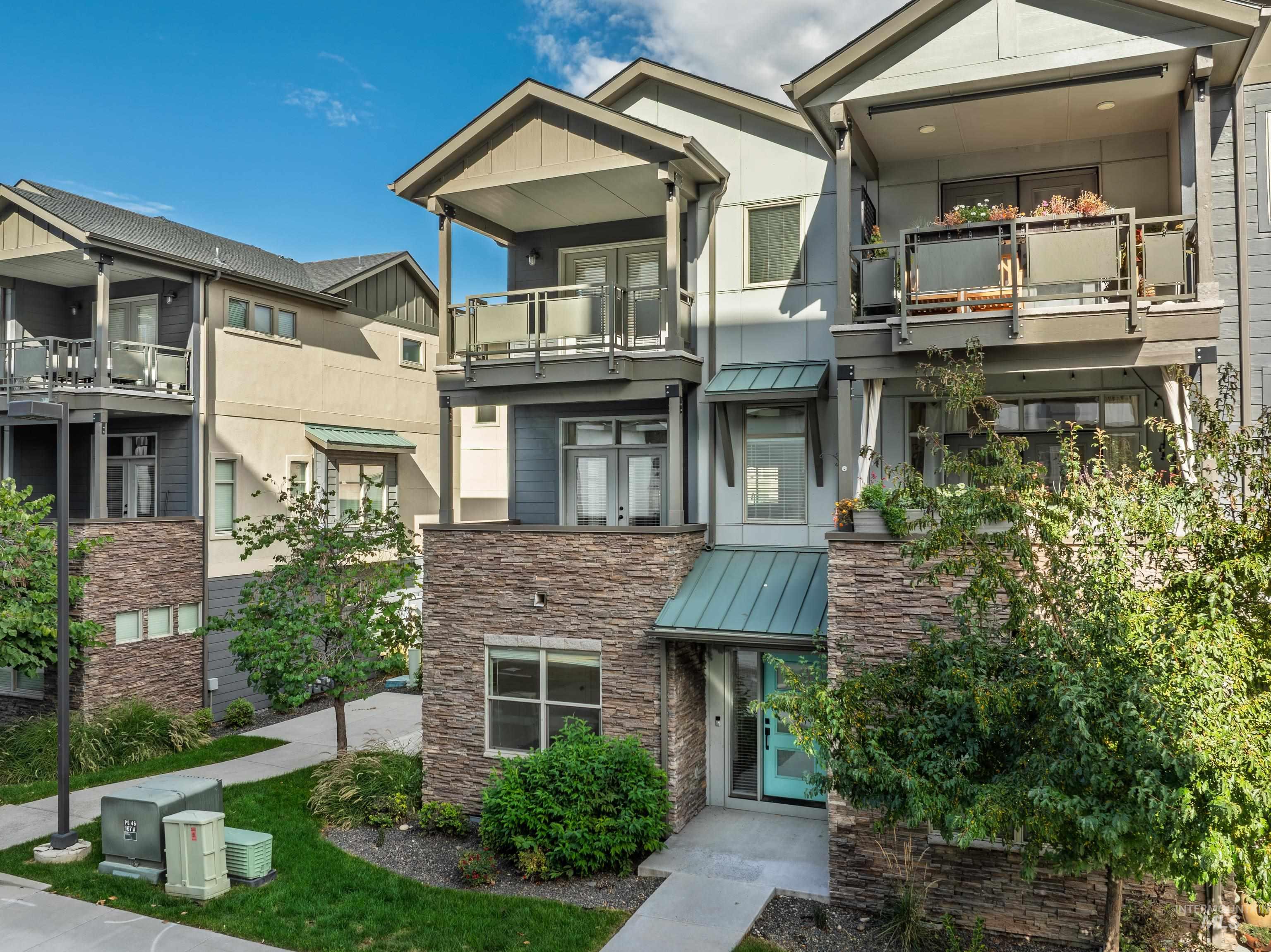 4230 N Freeride Ln, Garden City, Idaho 83714, 3 Bedrooms, 3.5 Bathrooms, Residential For Sale, Price $517,500, 98964727