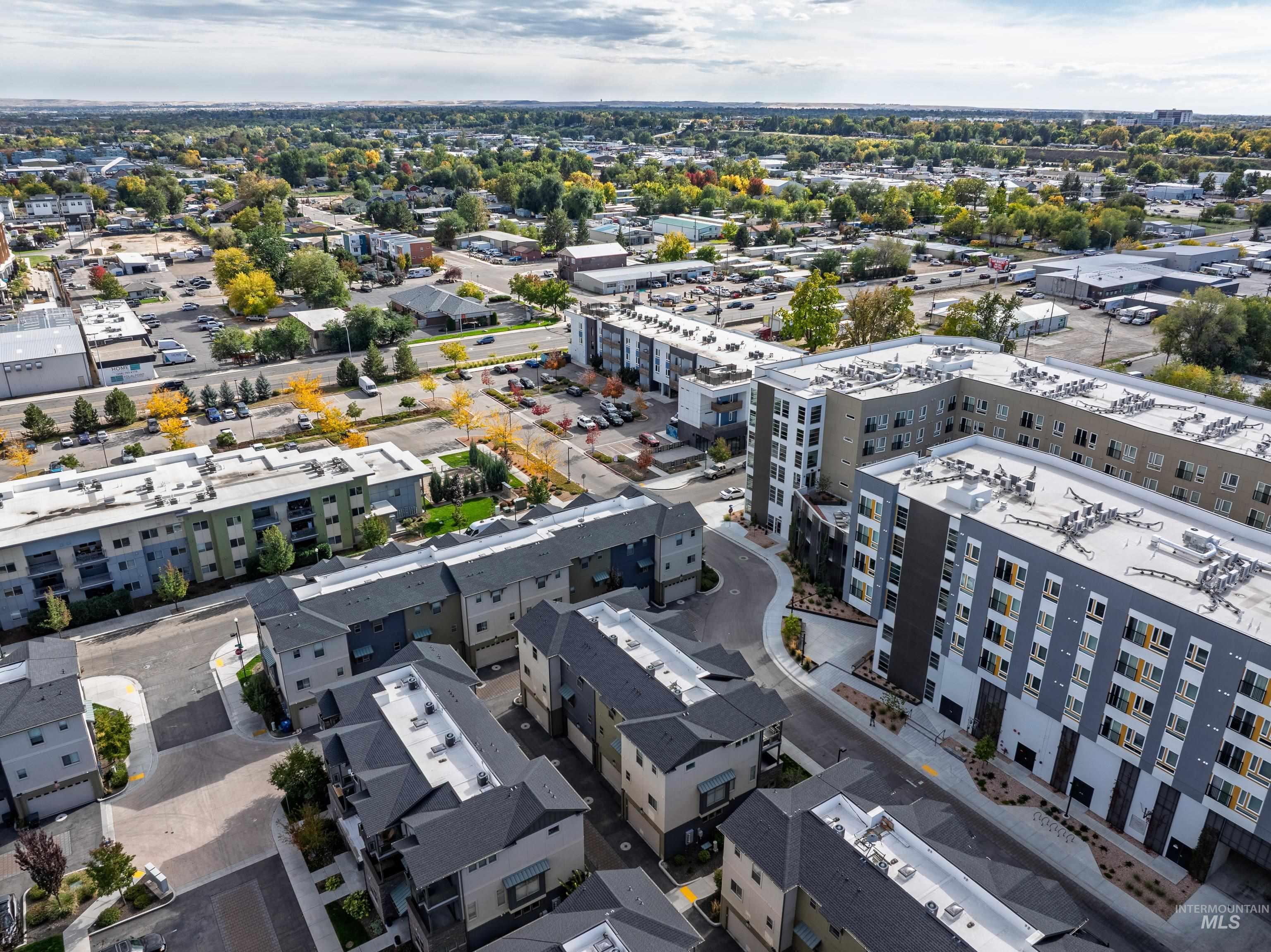 4230 N Freeride Ln, Garden City, Idaho 83714, 3 Bedrooms, 3.5 Bathrooms, Residential For Sale, Price $527,500, 98964727