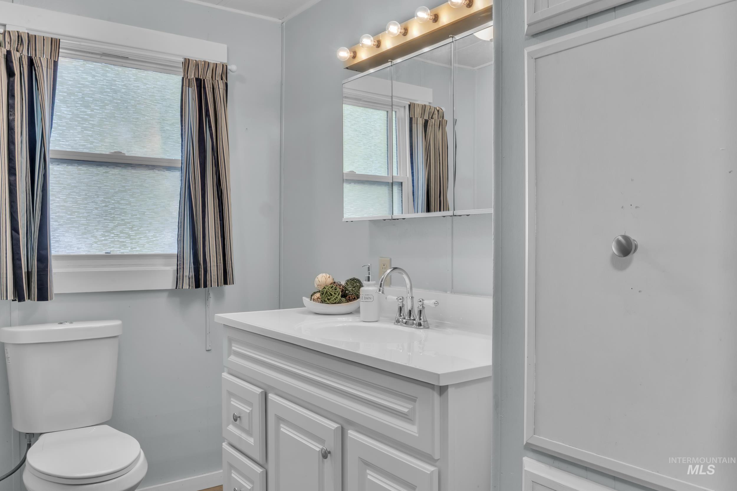 790 N Riviera Dr, Boise, Idaho 83703, 3 Bedrooms, 1.5 Bathrooms, Residential For Sale, Price $86,000,MLS 98964732