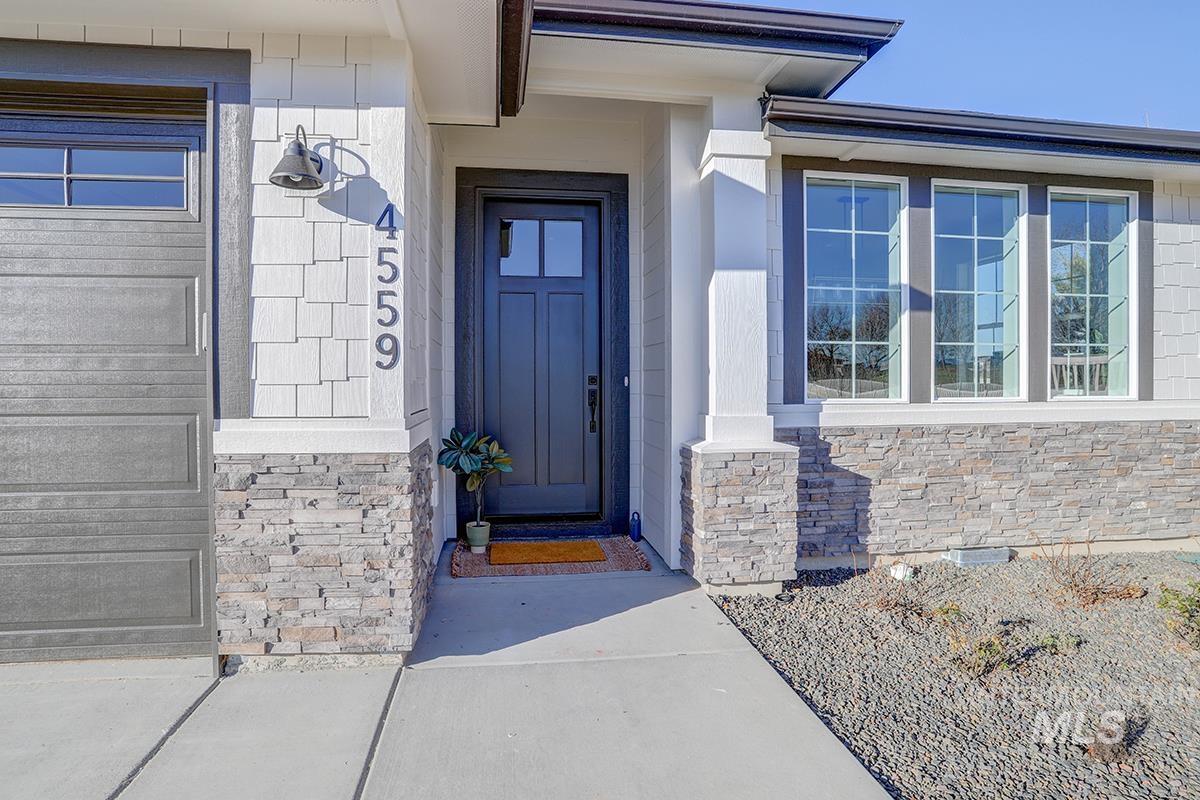 4559 S Courvoisier Pl, Meridian, Idaho 83642-9180, 3 Bedrooms, 2 Bathrooms, Residential For Sale, Price $549,900,MLS 98964736