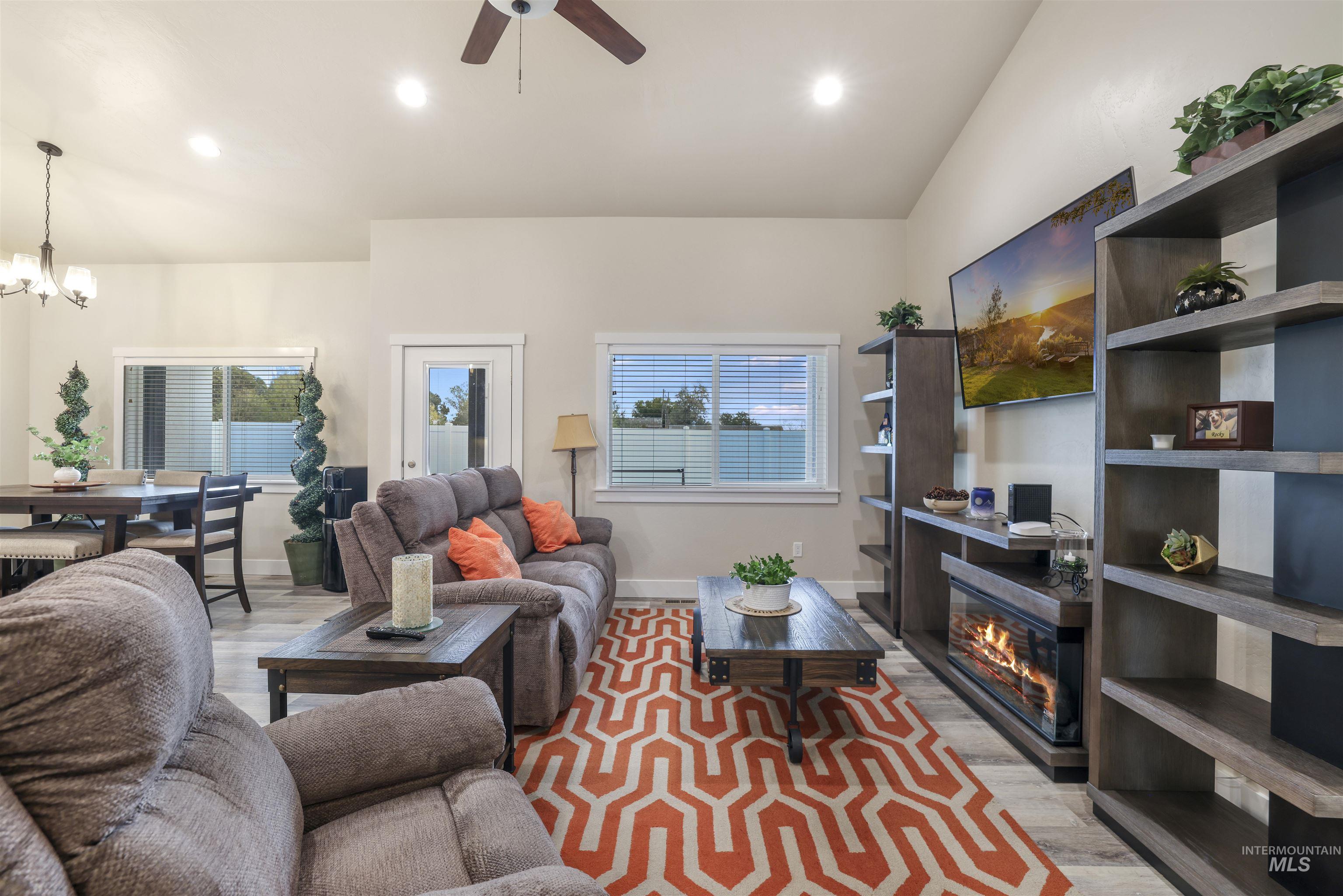 1512 Bird Farm Dr., Jerome, Idaho 83338, 3 Bedrooms, 2.5 Bathrooms, Residential For Sale, Price $429,000, 98964737