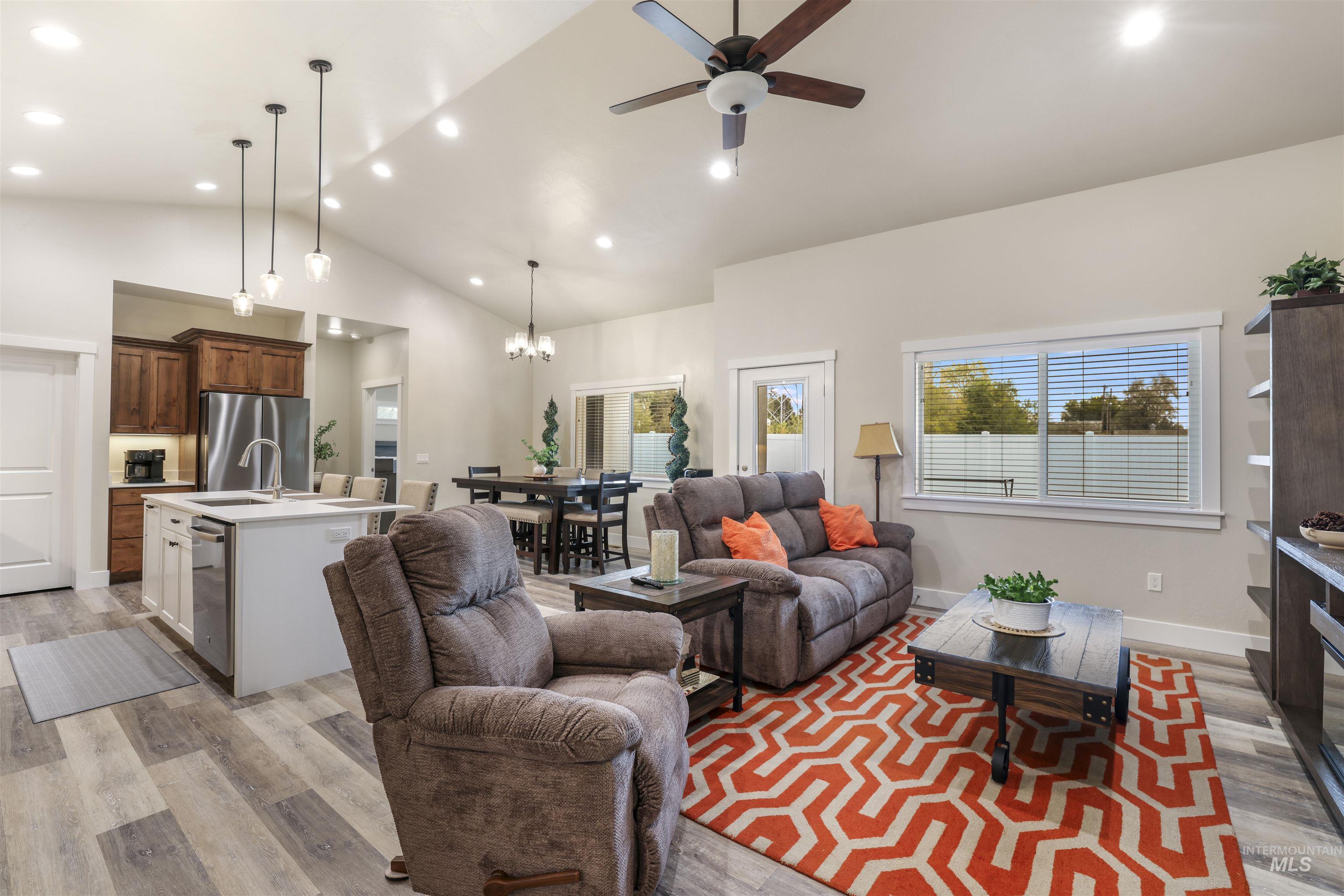 1512 Bird Farm Dr., Jerome, Idaho 83338, 3 Bedrooms, 2.5 Bathrooms, Residential For Sale, Price $429,000, 98964737