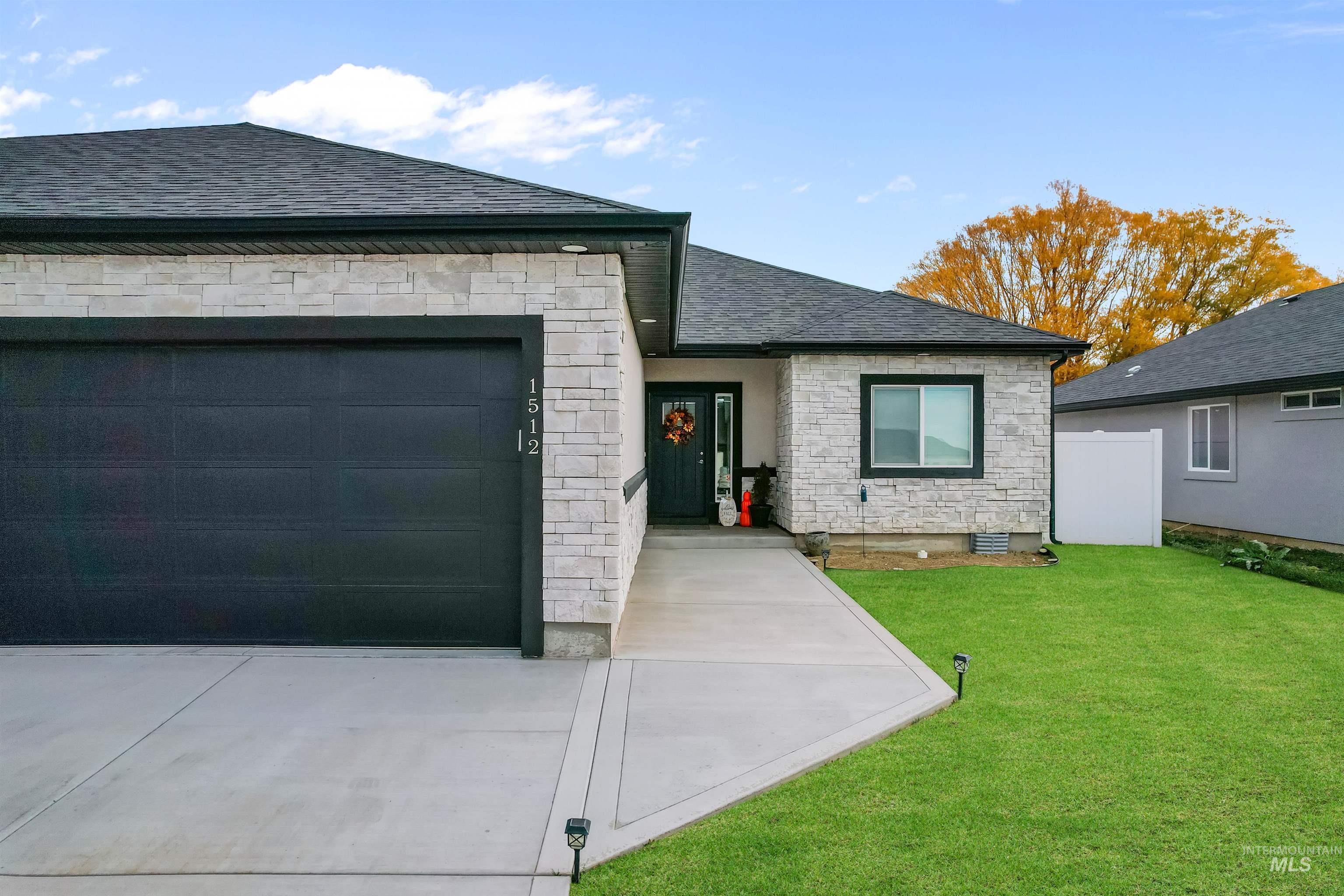 1512 Bird Farm Dr., Jerome, Idaho 83338, 3 Bedrooms, 2.5 Bathrooms, Residential For Sale, Price $429,000, 98964737