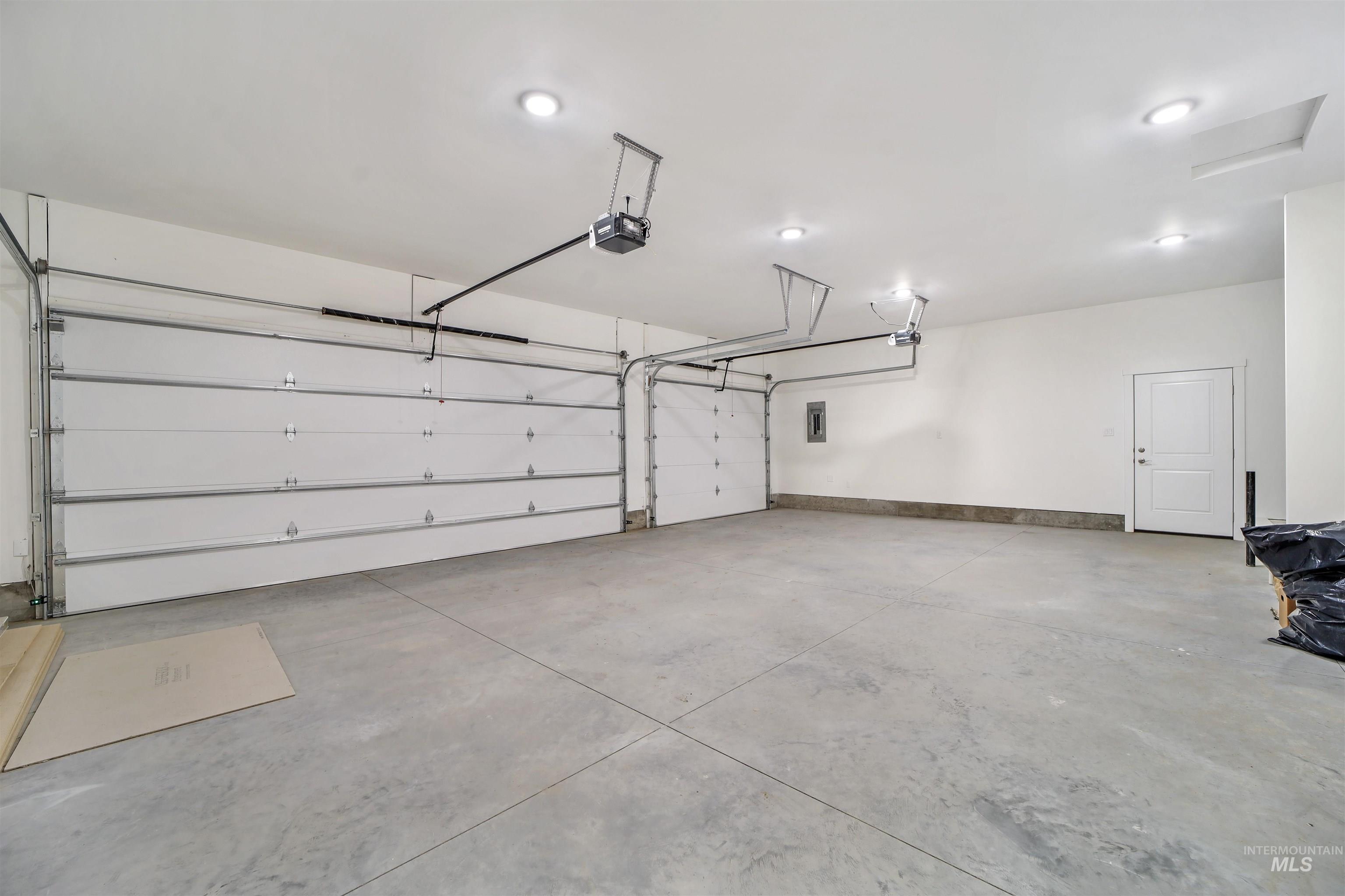 1512 Bird Farm Dr., Jerome, Idaho 83338, 3 Bedrooms, 3 Bathrooms, Residential For Sale, Price $429,000,MLS 98964737