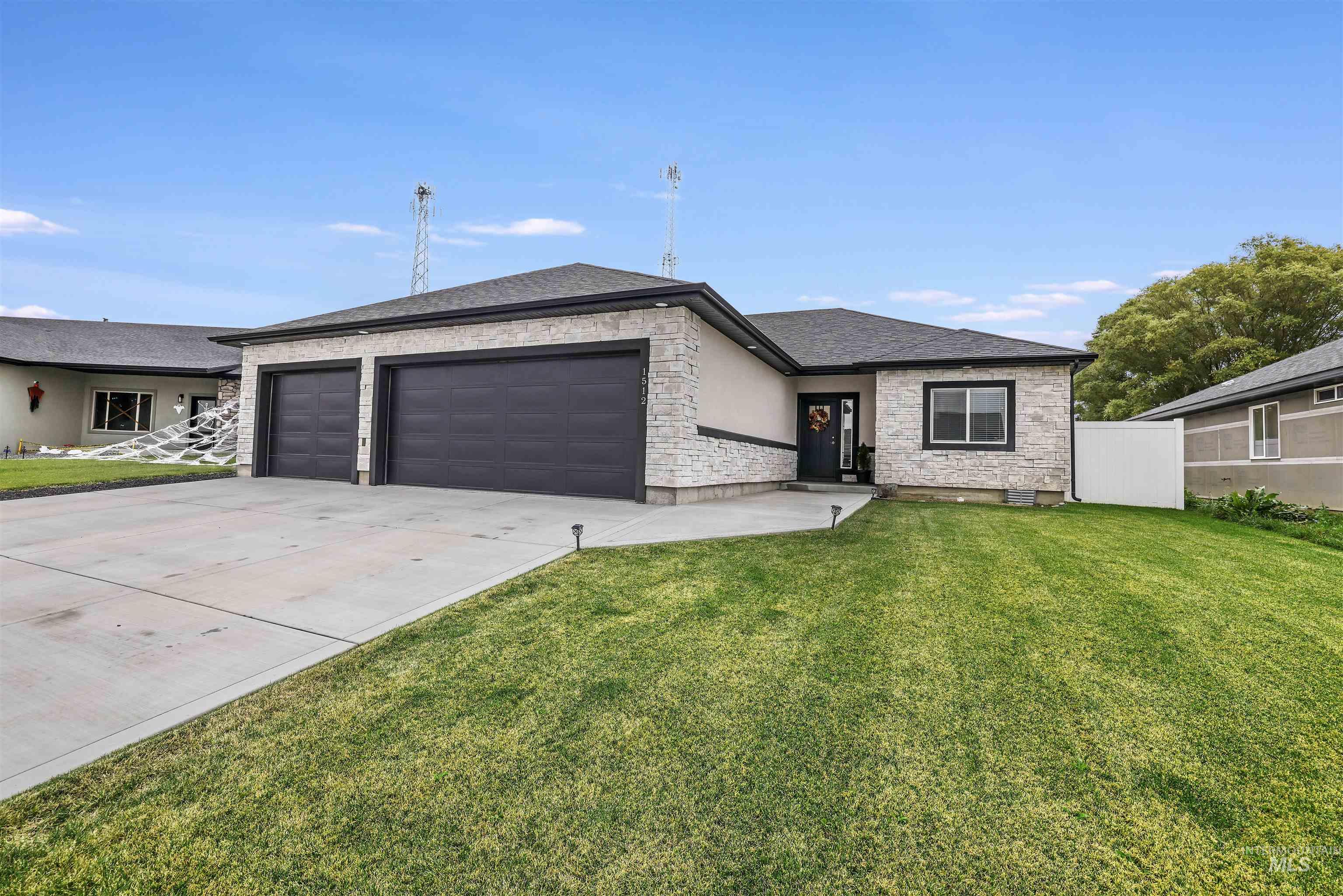 1512 Bird Farm Dr., Jerome, Idaho 83338, 3 Bedrooms, 2.5 Bathrooms, Residential For Sale, Price $429,000, 98964737