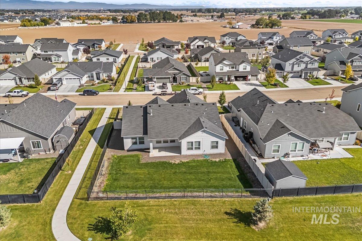 15365 Lutsen Ave, Caldwell, Idaho 83607, 4 Bedrooms, 2 Bathrooms, Residential For Sale, Price $475,000,MLS 98964752