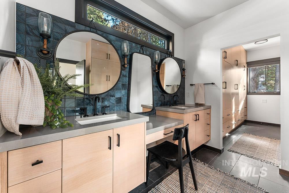 305 Blackhawk Lake Dr., McCall, Idaho 83638, 6 Bedrooms, 4 Bathrooms, Residential For Sale, Price $4,990,000,MLS 98964754