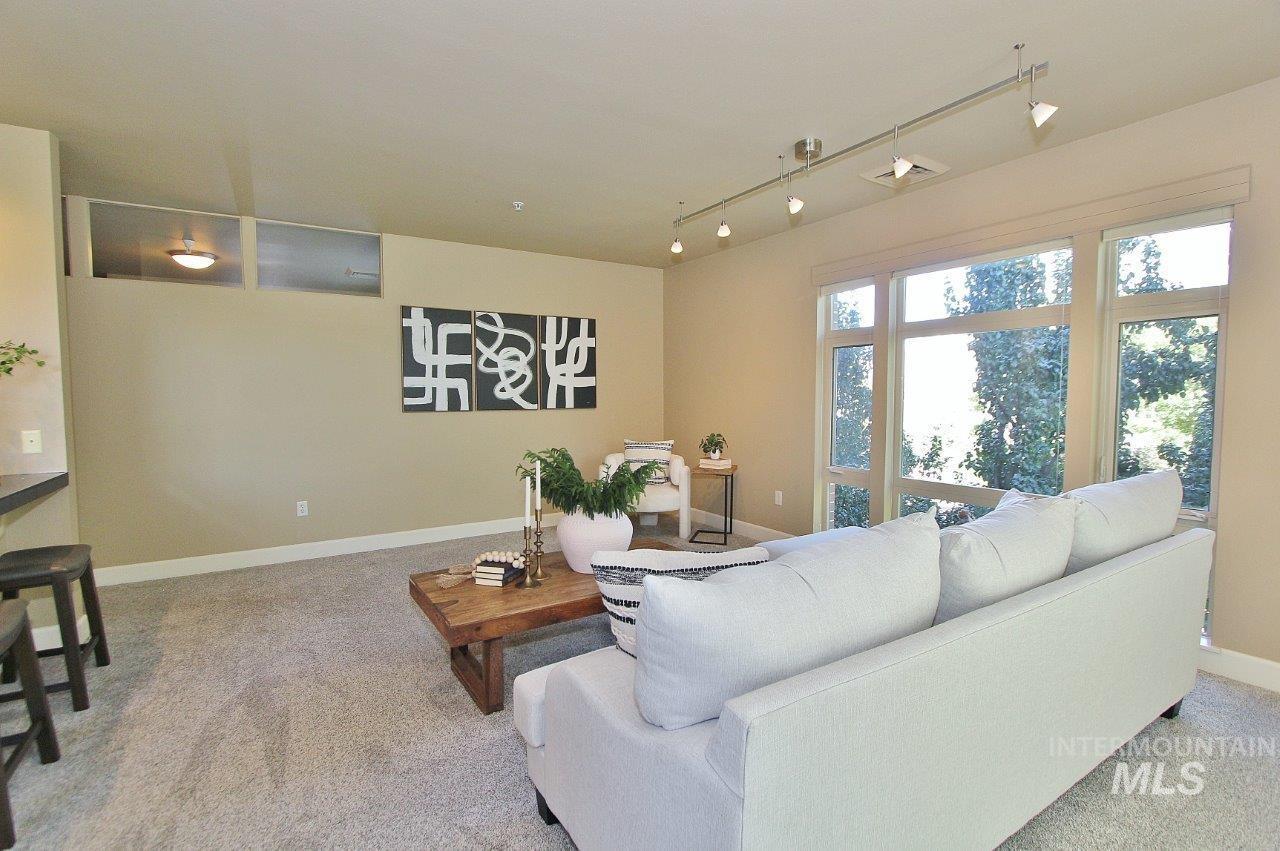 406 S 13th, Boise, Idaho 83702, 1 Bedroom, 1 Bathroom, Residential For Sale, Price $410,000,MLS 98964771