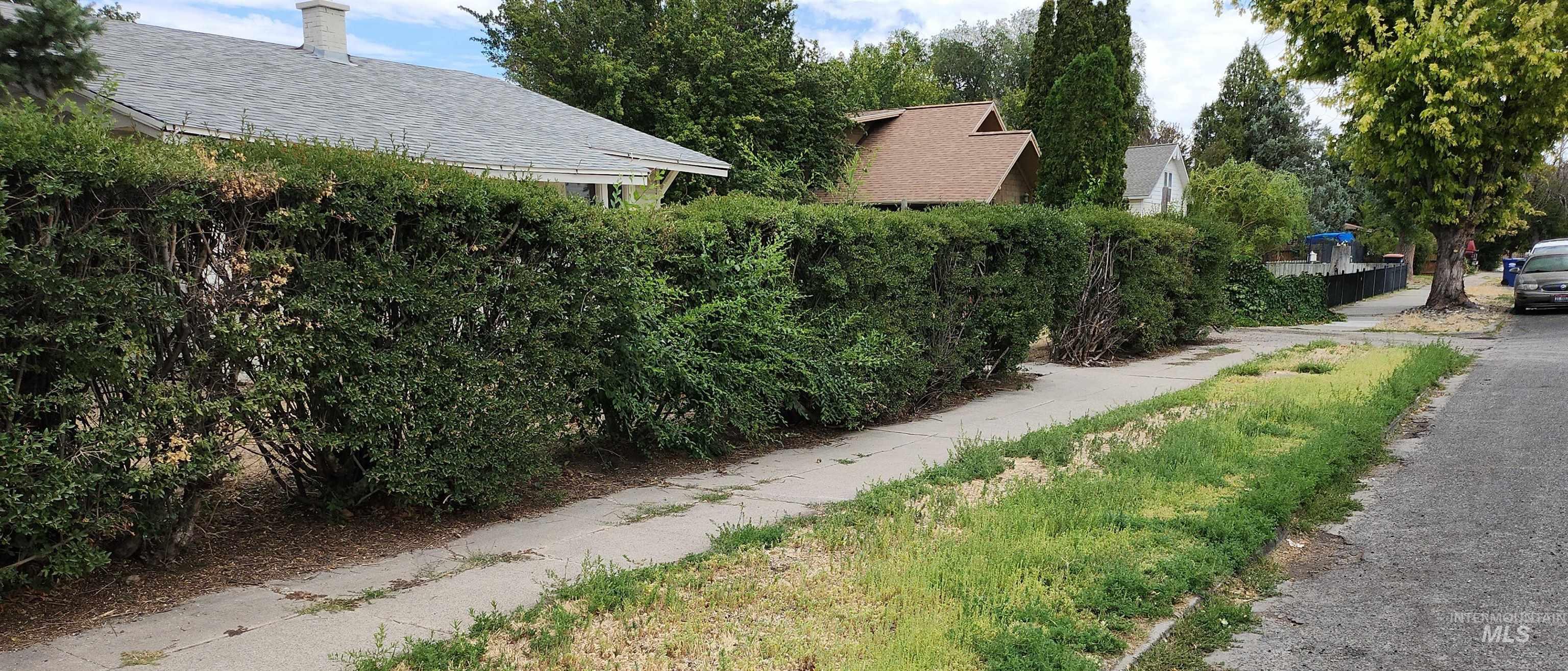 1123 9th Ave. East, Twin Falls, Idaho 83301, 2 Bedrooms, 1 Bathroom, Residential For Sale, Price $229,000,MLS 98964801