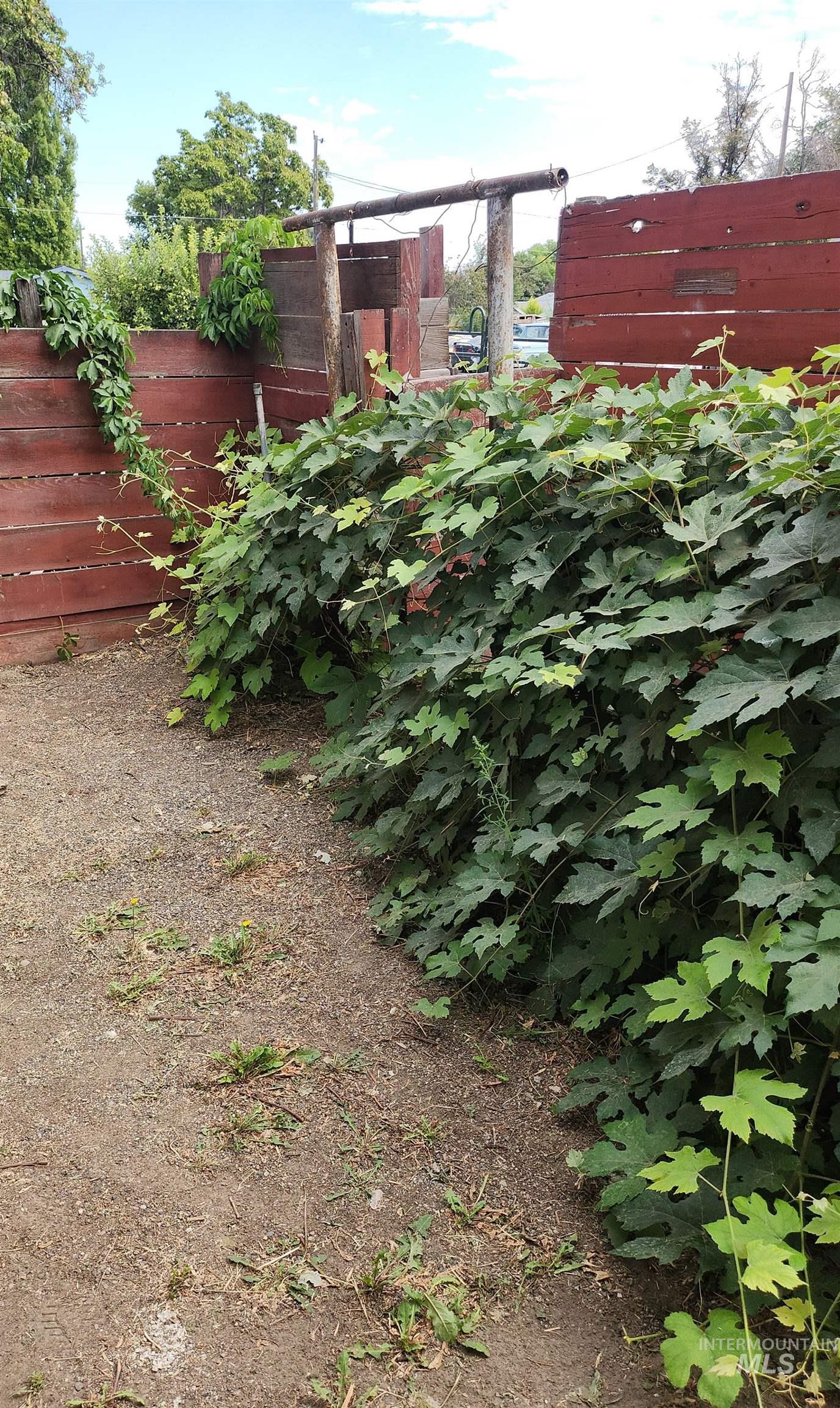 1123 9th Ave. East, Twin Falls, Idaho 83301, 2 Bedrooms, 1 Bathroom, Residential For Sale, Price $229,000,MLS 98964801