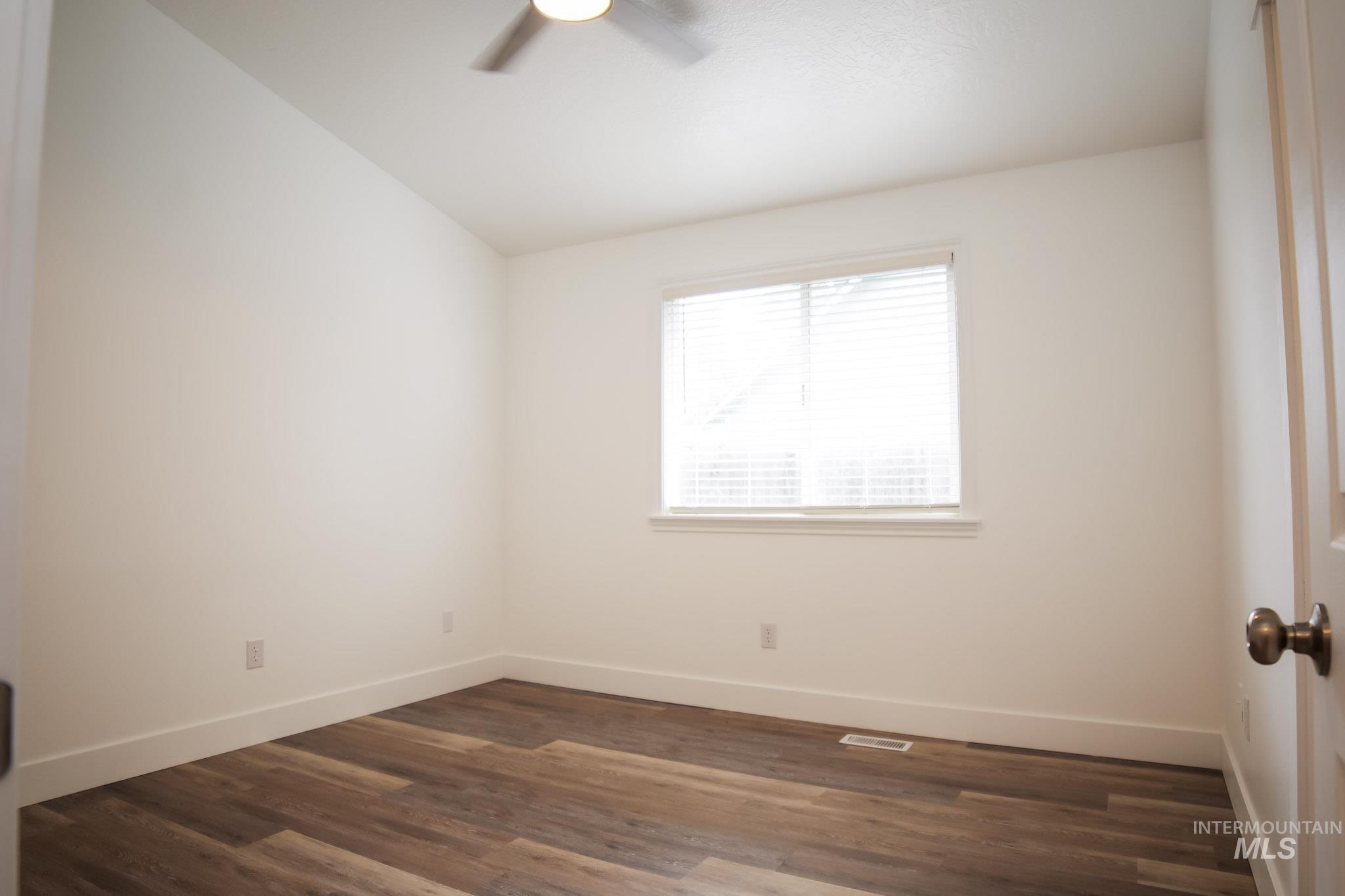 1144 S Grayling Ave., Meridian, Idaho 83642, 3 Bedrooms, 2 Bathrooms, Residential For Sale, Price $405,432,MLS 98964804