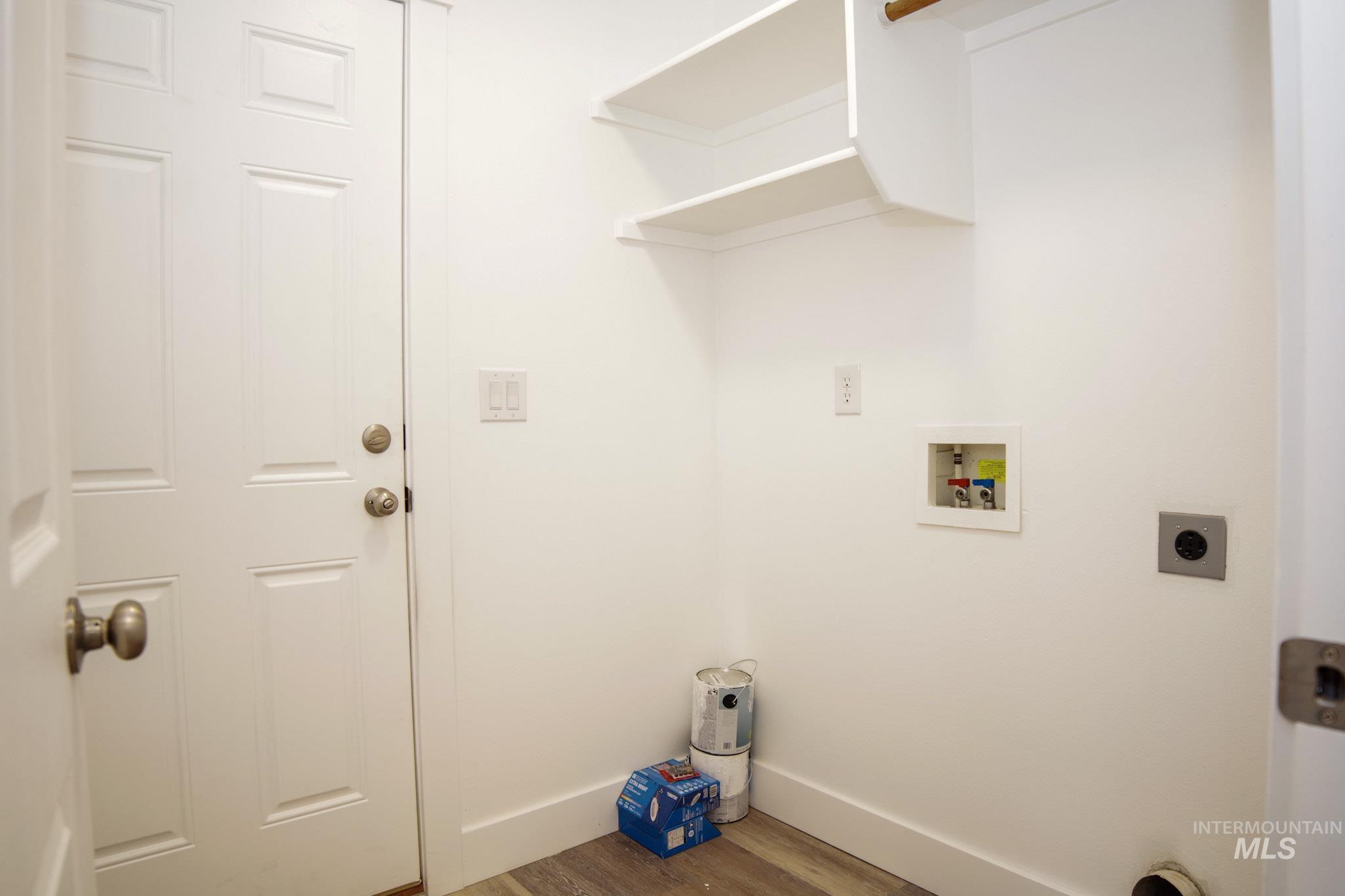 1144 S Grayling Ave., Meridian, Idaho 83642, 3 Bedrooms, 2 Bathrooms, Residential For Sale, Price $405,432,MLS 98964804