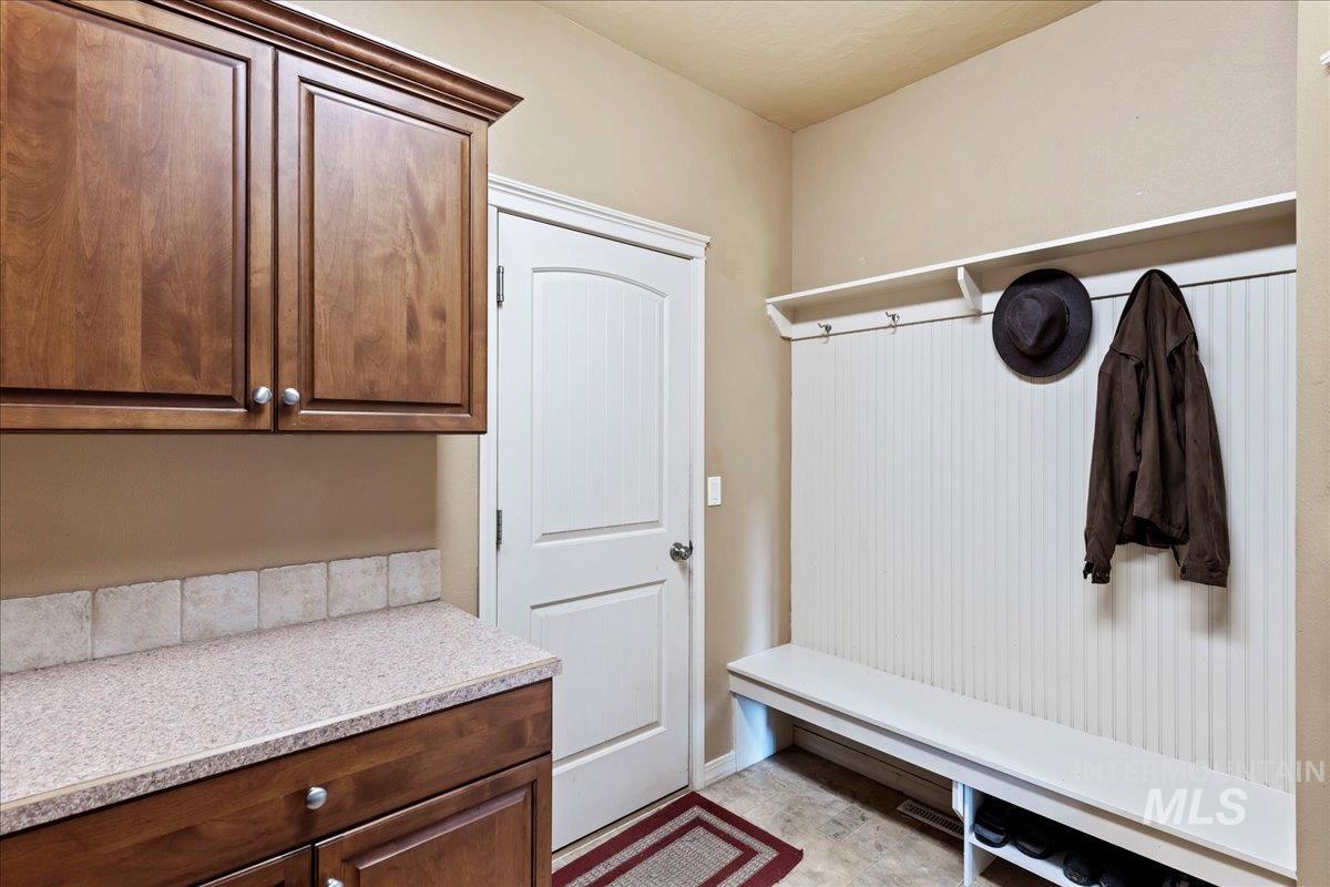 2151 W Teano, Meridian, Idaho 83646, 6 Bedrooms, 3 Bathrooms, Residential For Sale, Price $789,000,MLS 98964809