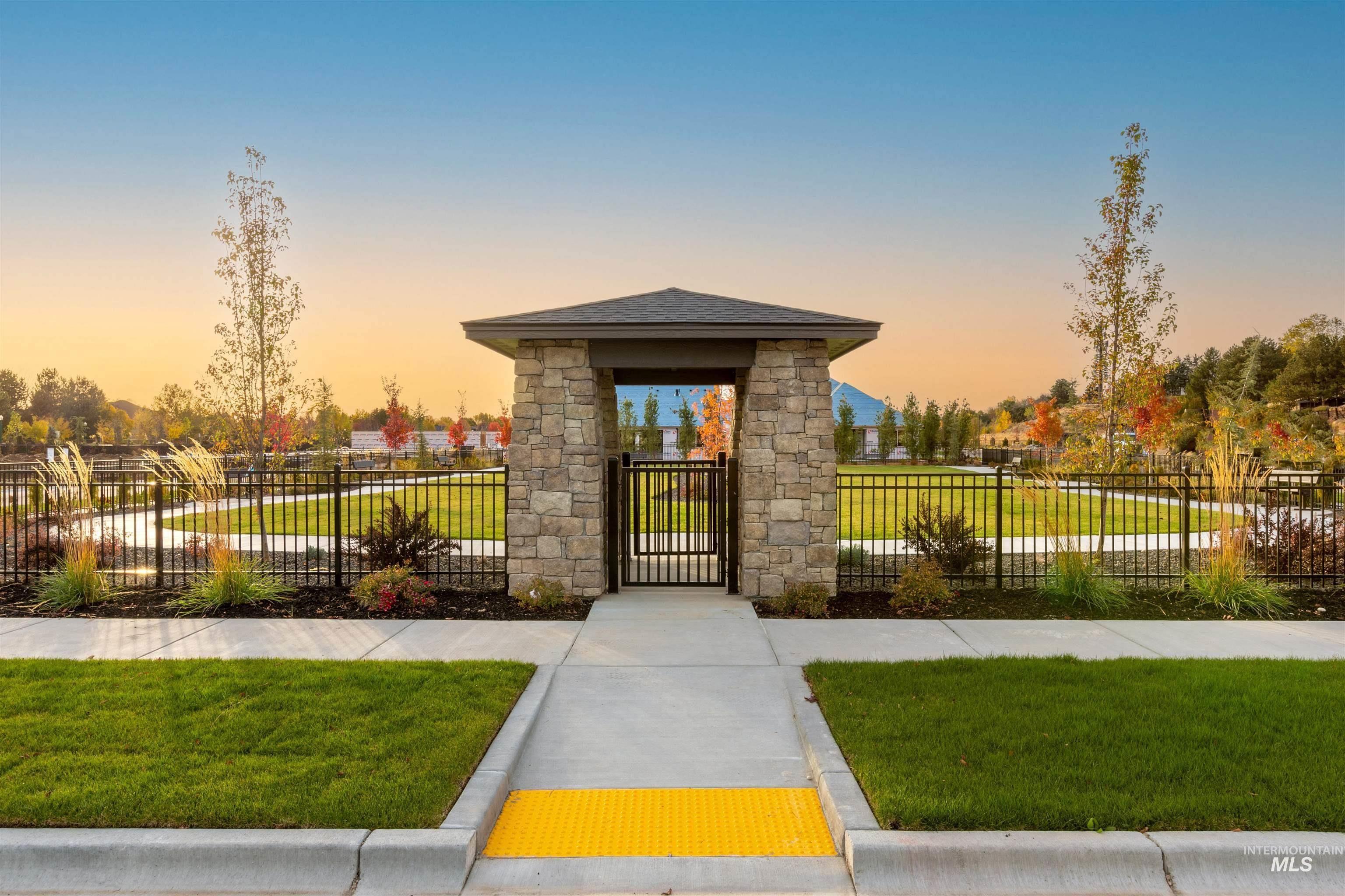 1106 E Rockhurst Ln, Eagle, Idaho 83616, 3 Bedrooms, 2.5 Bathrooms, Residential For Sale, Price $739,800,MLS 98964815