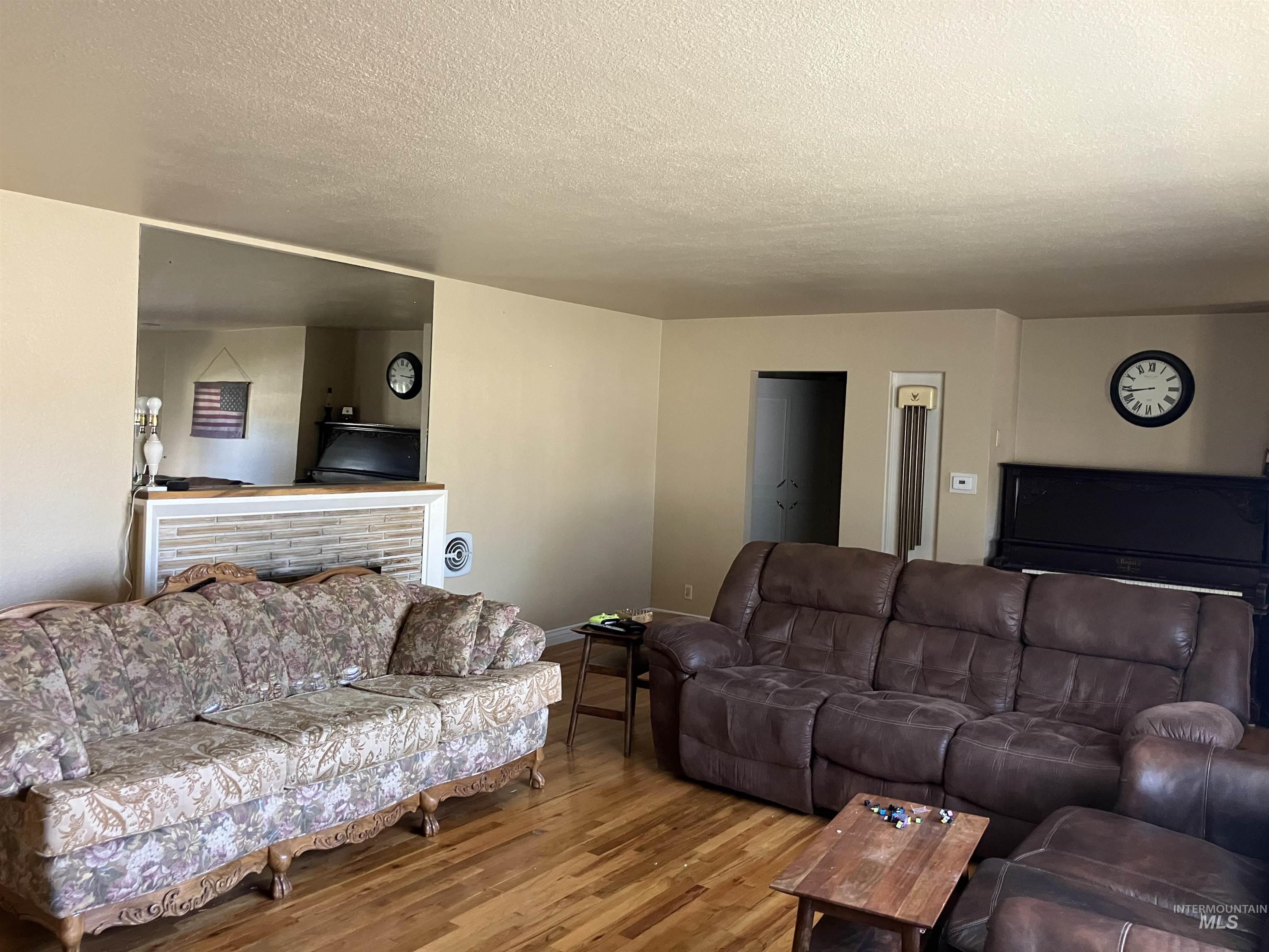 1111 E Main Street, Emmett, Idaho 83617, 3 Bedrooms, 2 Bathrooms, Residential For Sale, Price $425,000,MLS 98964819