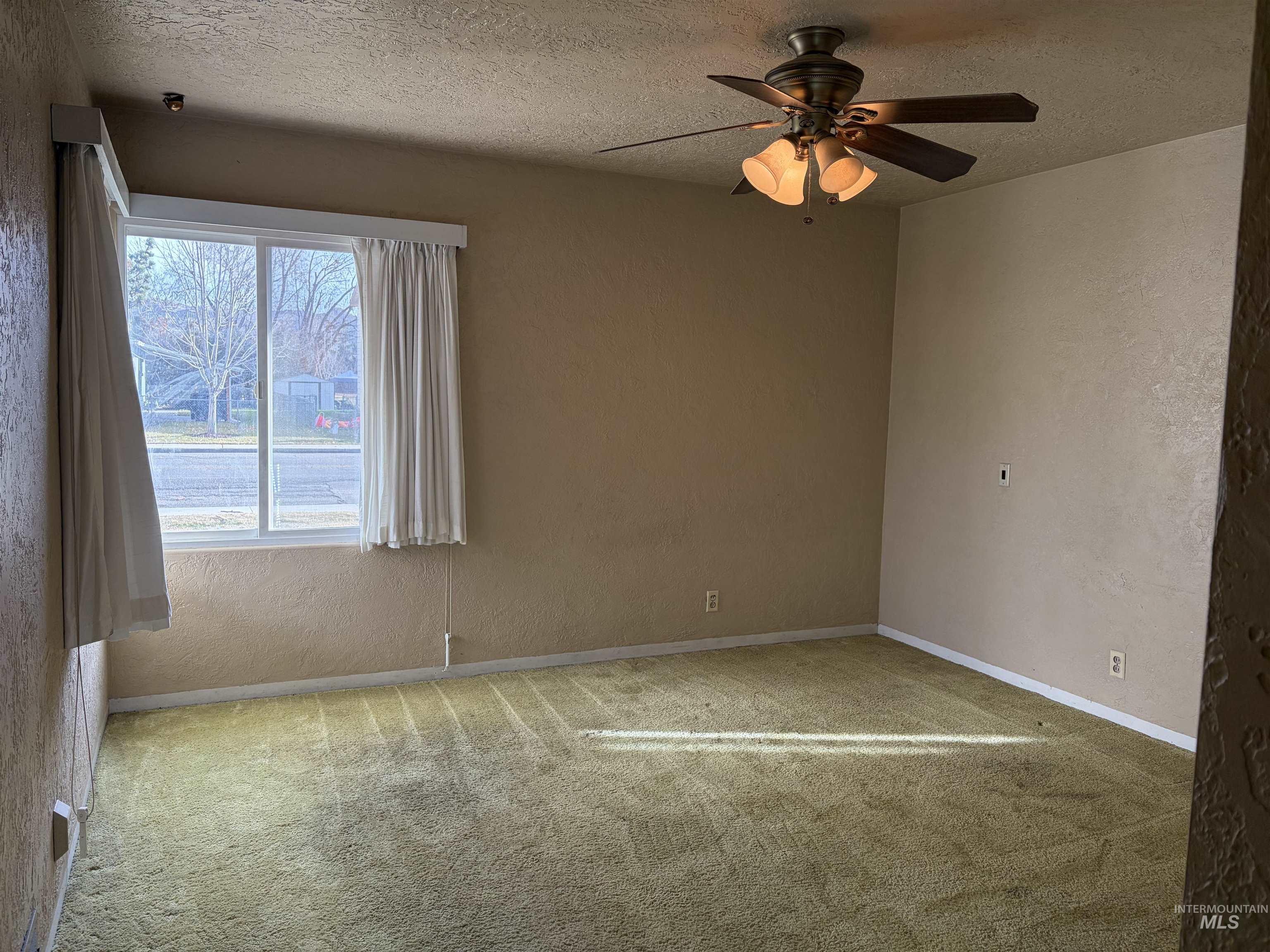 1111 E Main Street, Emmett, Idaho 83617, 3 Bedrooms, 2 Bathrooms, Residential For Sale, Price $425,000,MLS 98964819