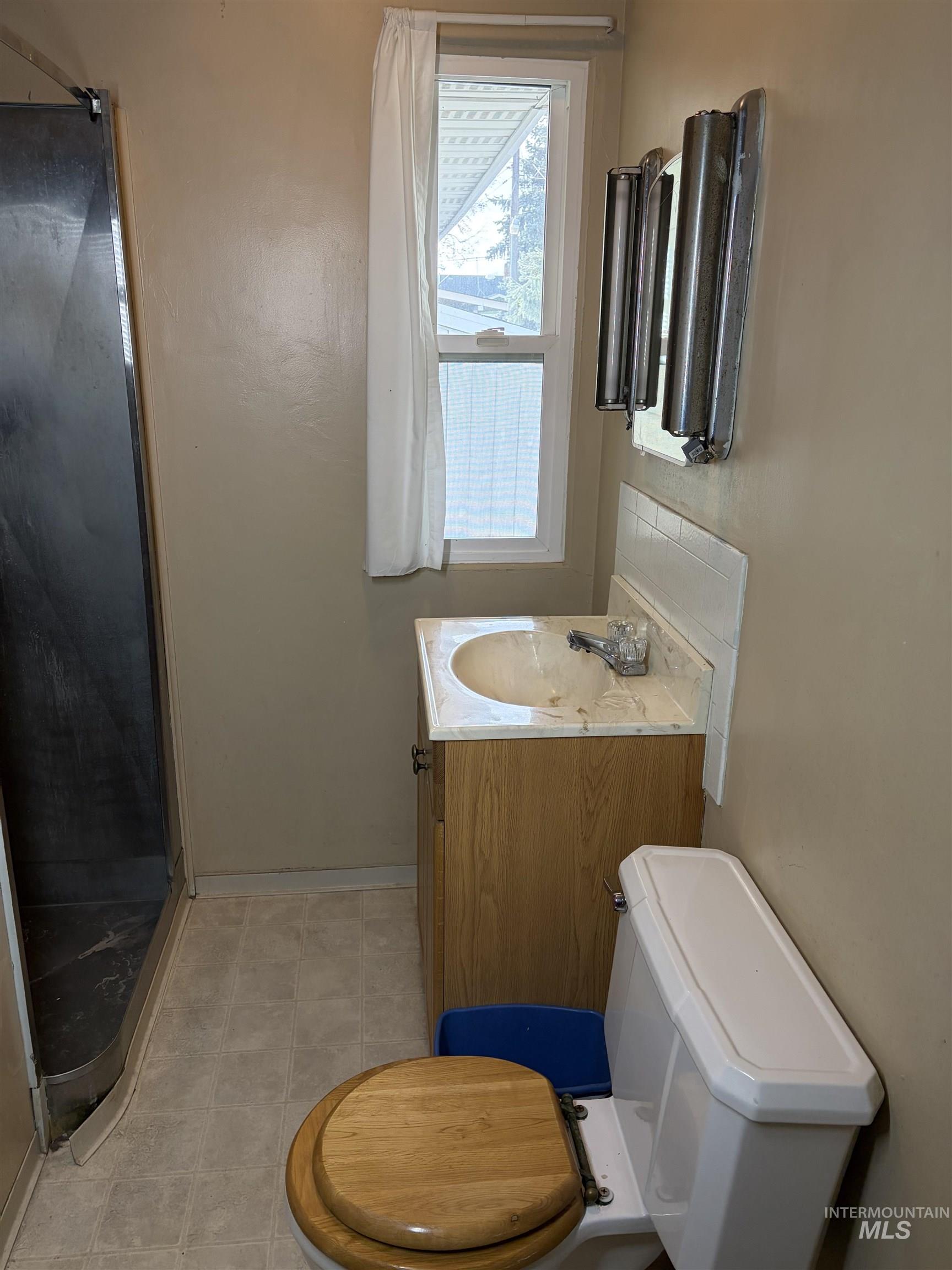 1111 E Main Street, Emmett, Idaho 83617, 3 Bedrooms, 2 Bathrooms, Residential For Sale, Price $425,000,MLS 98964819