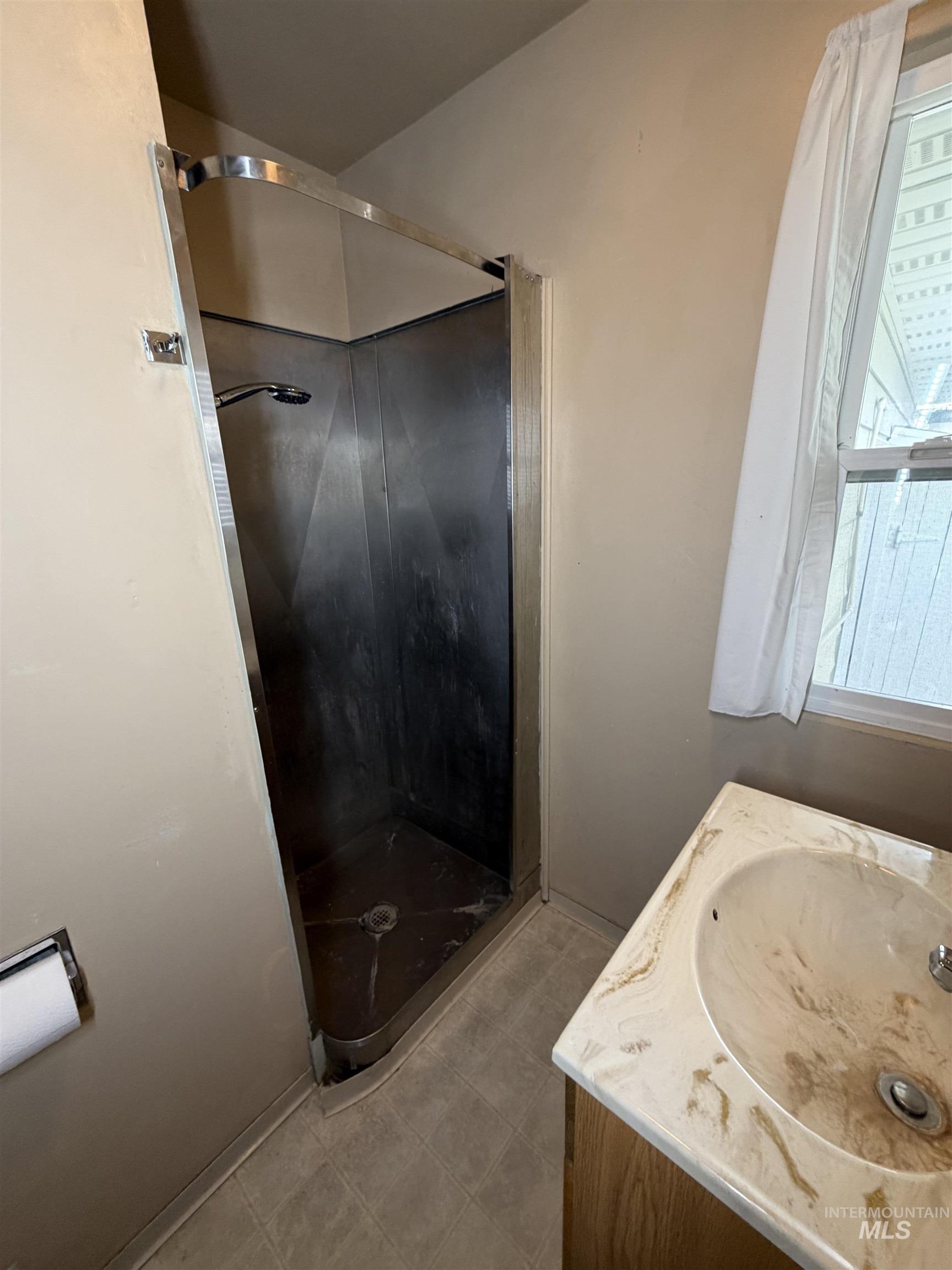 1111 E Main Street, Emmett, Idaho 83617, 3 Bedrooms, 2 Bathrooms, Residential For Sale, Price $425,000,MLS 98964819