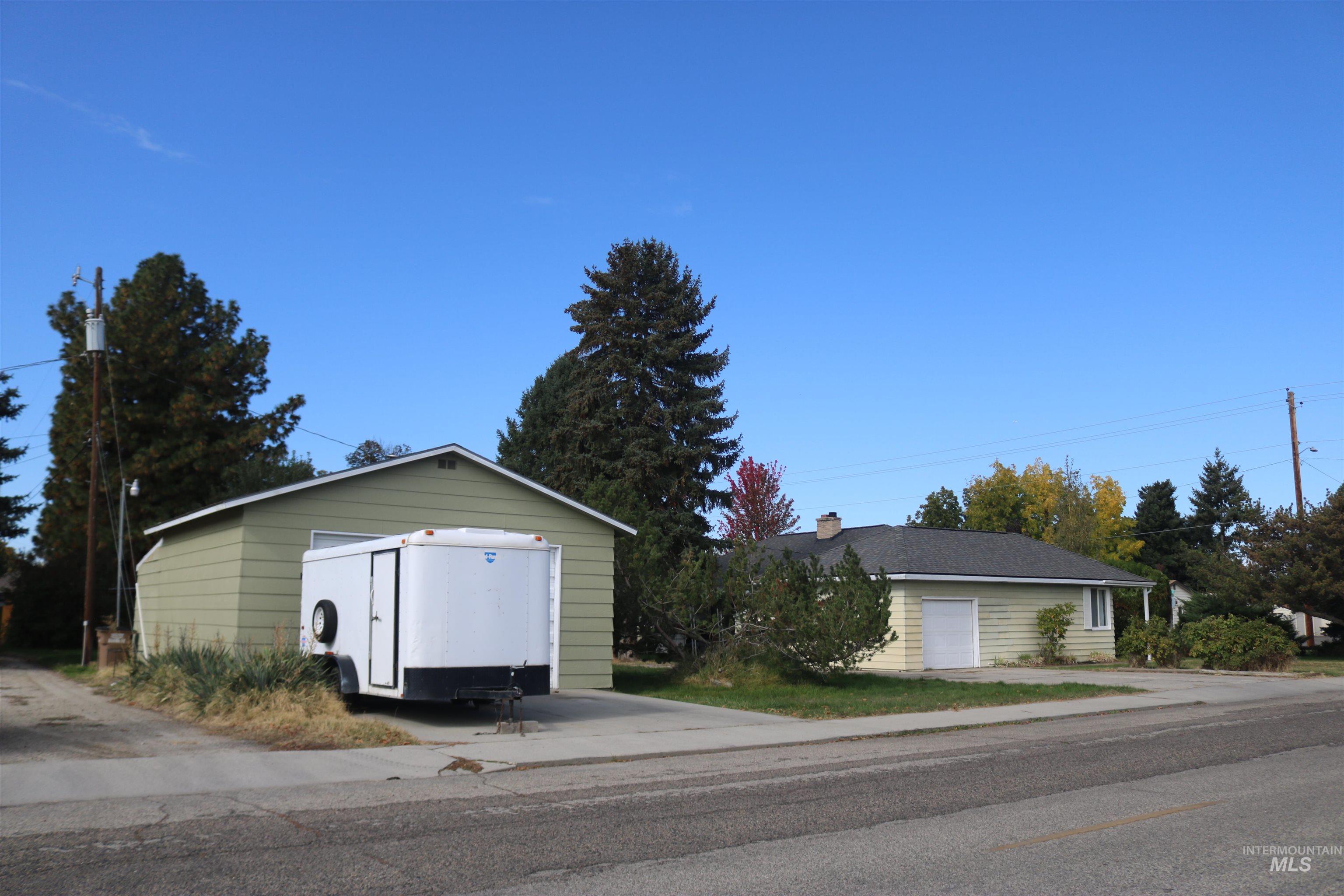 1111 E Main Street, Emmett, Idaho 83617, 3 Bedrooms, 2 Bathrooms, Residential For Sale, Price $425,000,MLS 98964819